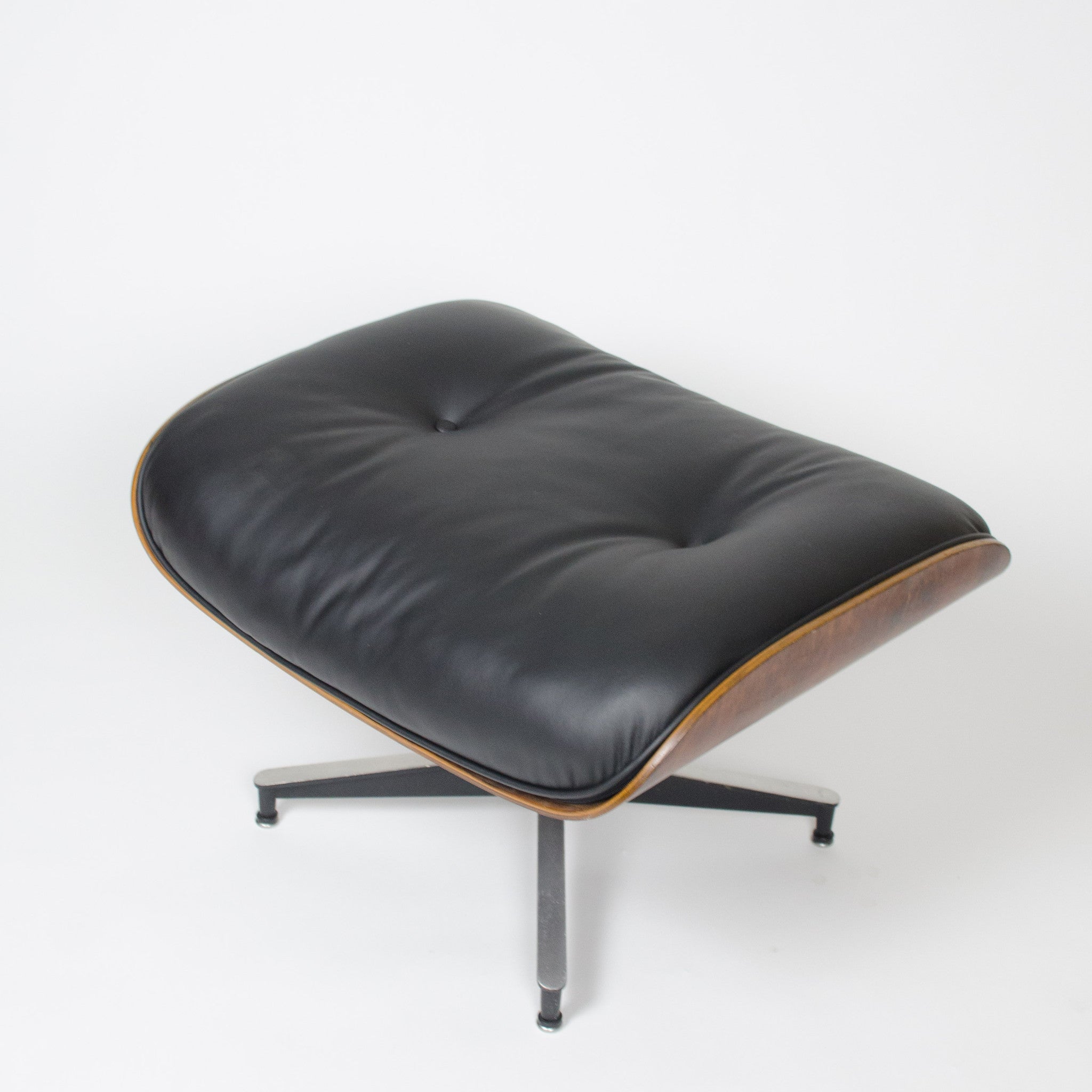 SOLD 1970's Herman Miller Eames Lounge Chair & Ottoman Rosewood 670 671 New Cushions