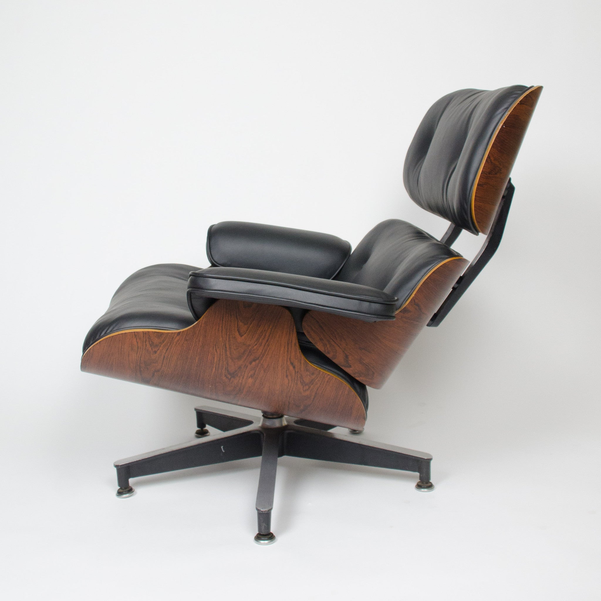 SOLD 1970's Herman Miller Eames Lounge Chair & Ottoman Rosewood 670 671 New Cushions