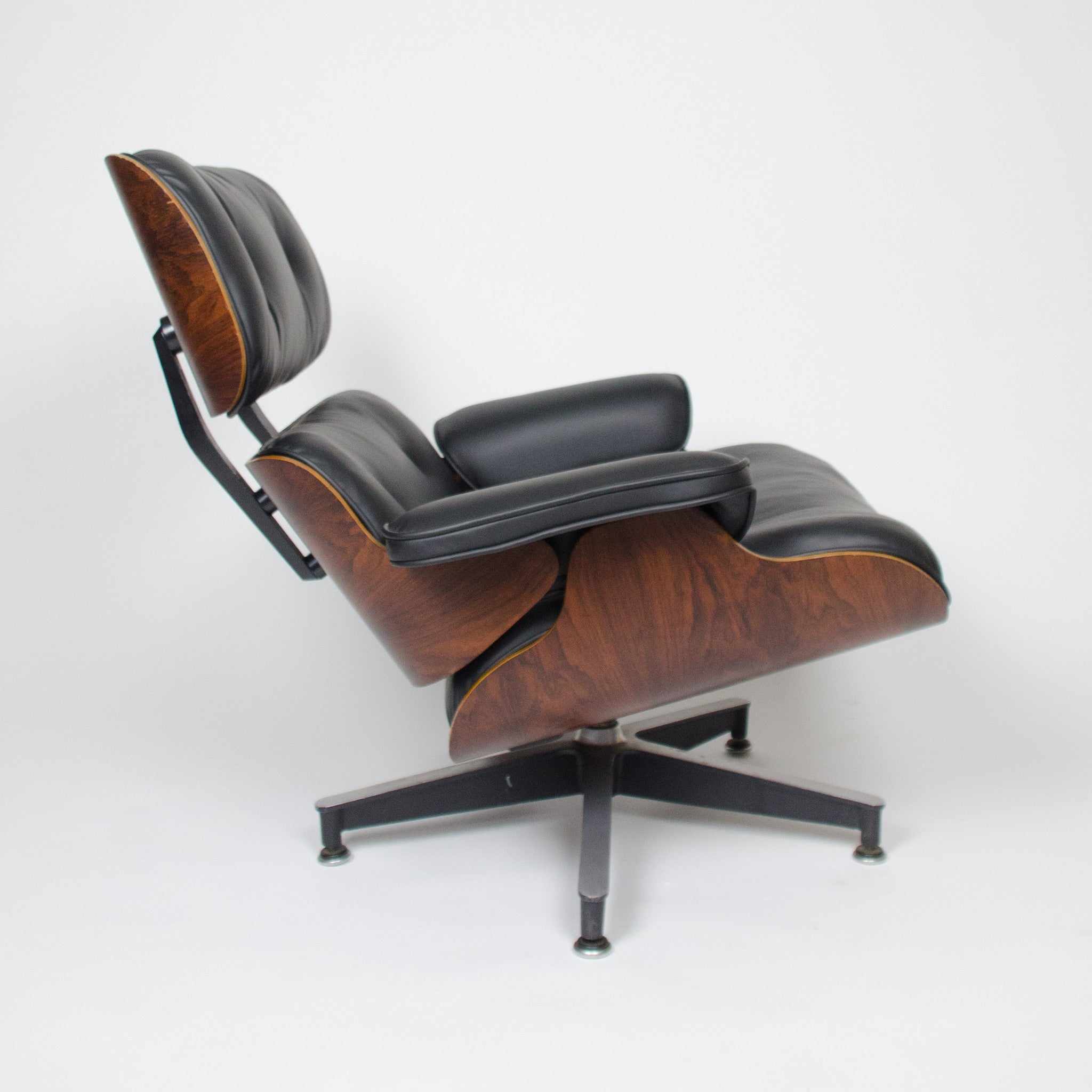 SOLD 1970's Herman Miller Eames Lounge Chair & Ottoman Rosewood 670 671 New Cushions