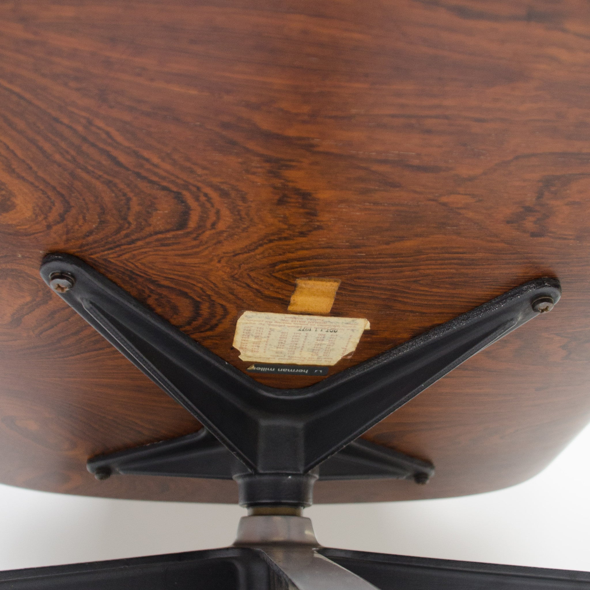 SOLD 1970's Herman Miller Eames Lounge Chair & Ottoman Rosewood 670 671 New Cushions