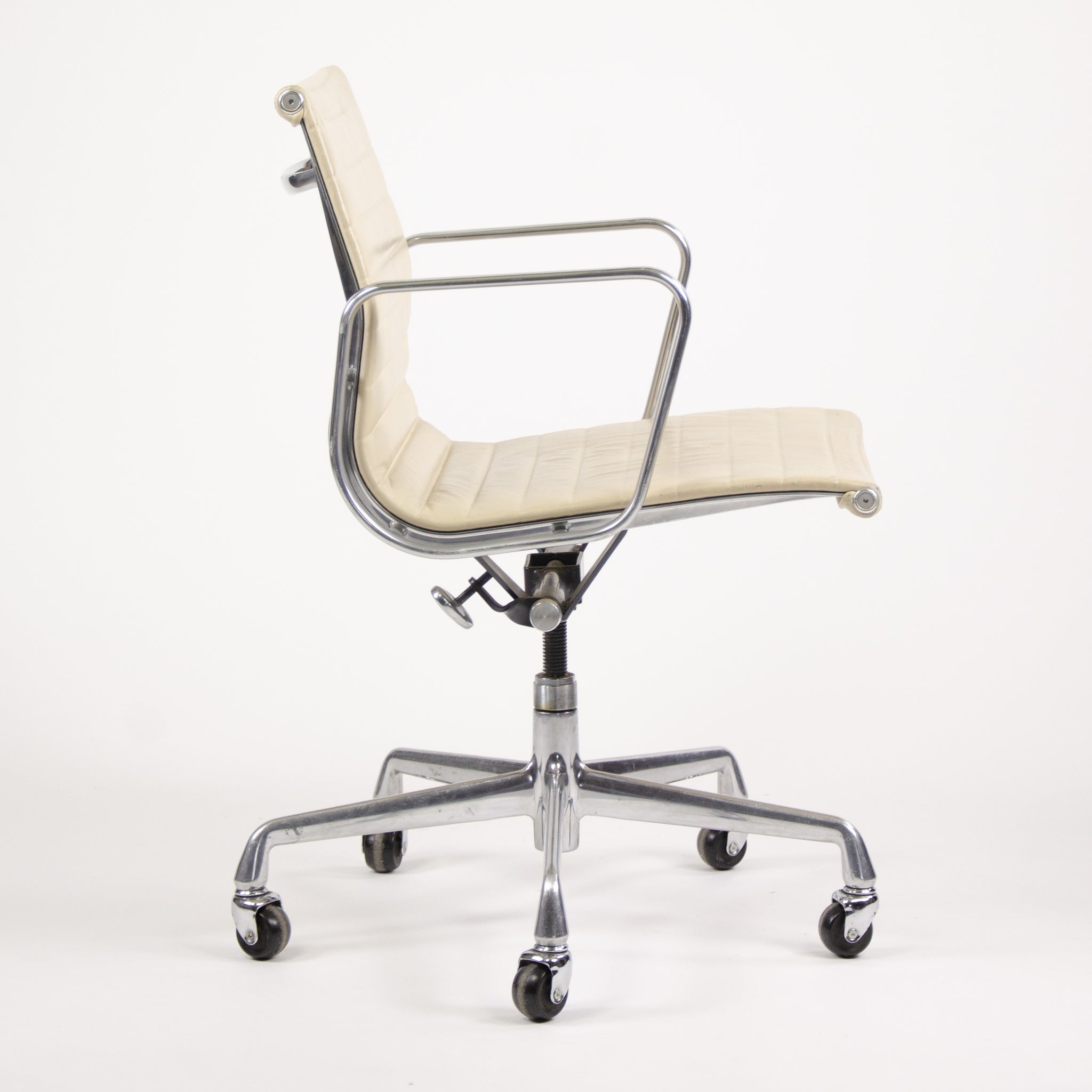 SOLD Herman Miller Eames Aluminum Group Executive Low Back Chair Ivory Leather 2000's