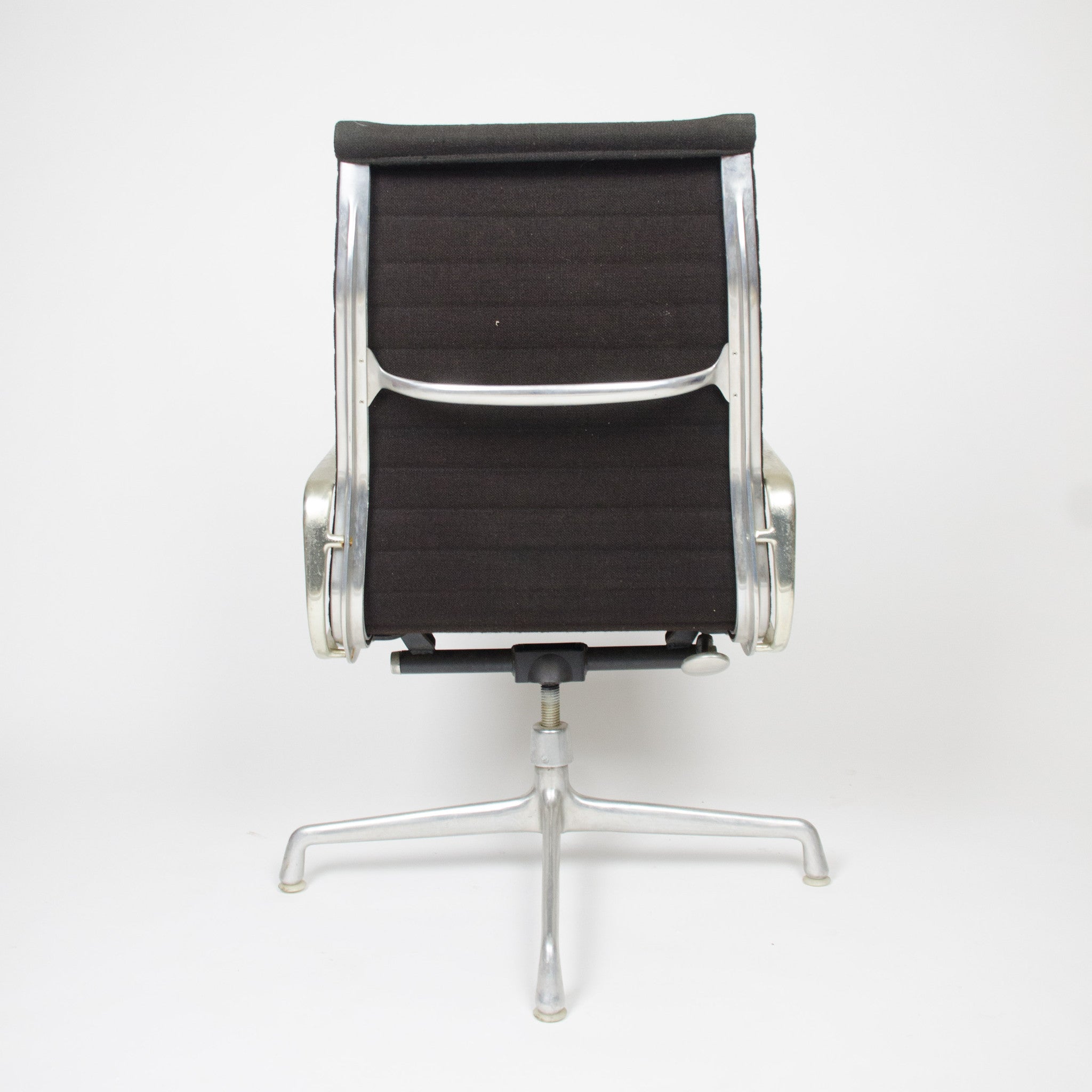 Eames Herman Miller Executive Aluminum Group Desk Chairs with or without Wheels (1x)