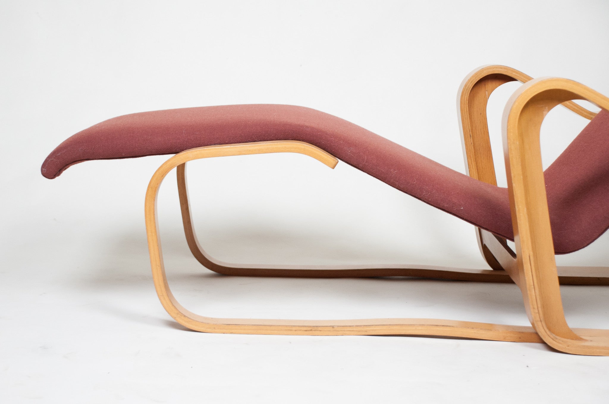 SOLD Marcel Breuer For Knoll Isokon Chaise Lounge Chair