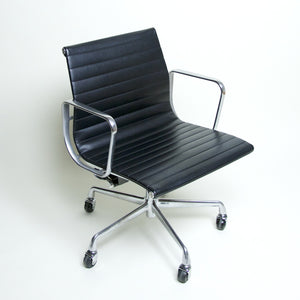 SOLD Eames Herman Miller Aluminum Group Executive Chair