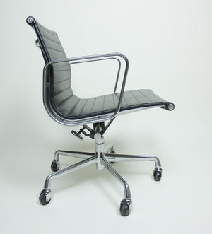 SOLD Eames Herman Miller Aluminum Group Executive Chair