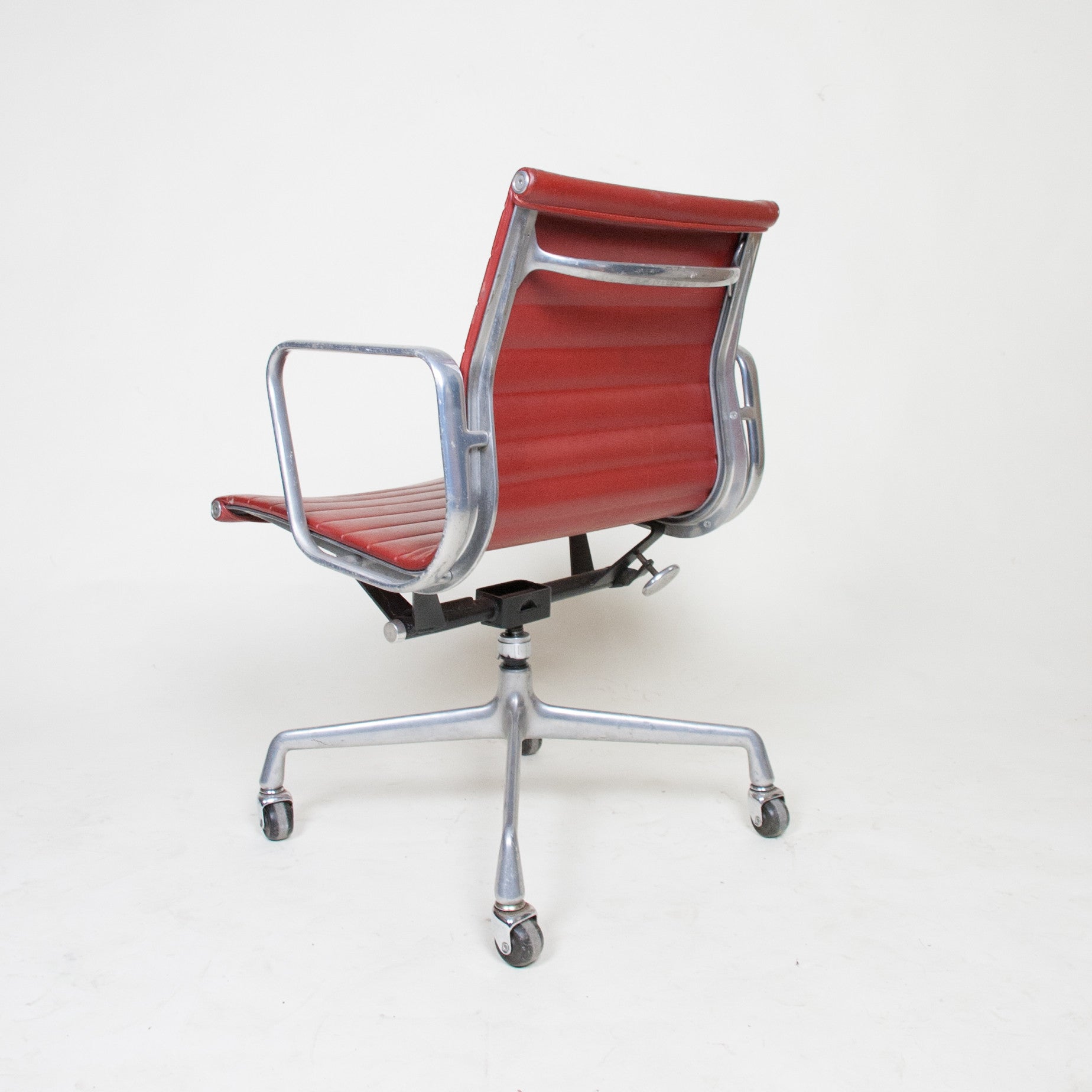 SOLD Herman Miller Eames Red Low Back Executive Aluminum Group Desk Chair #2