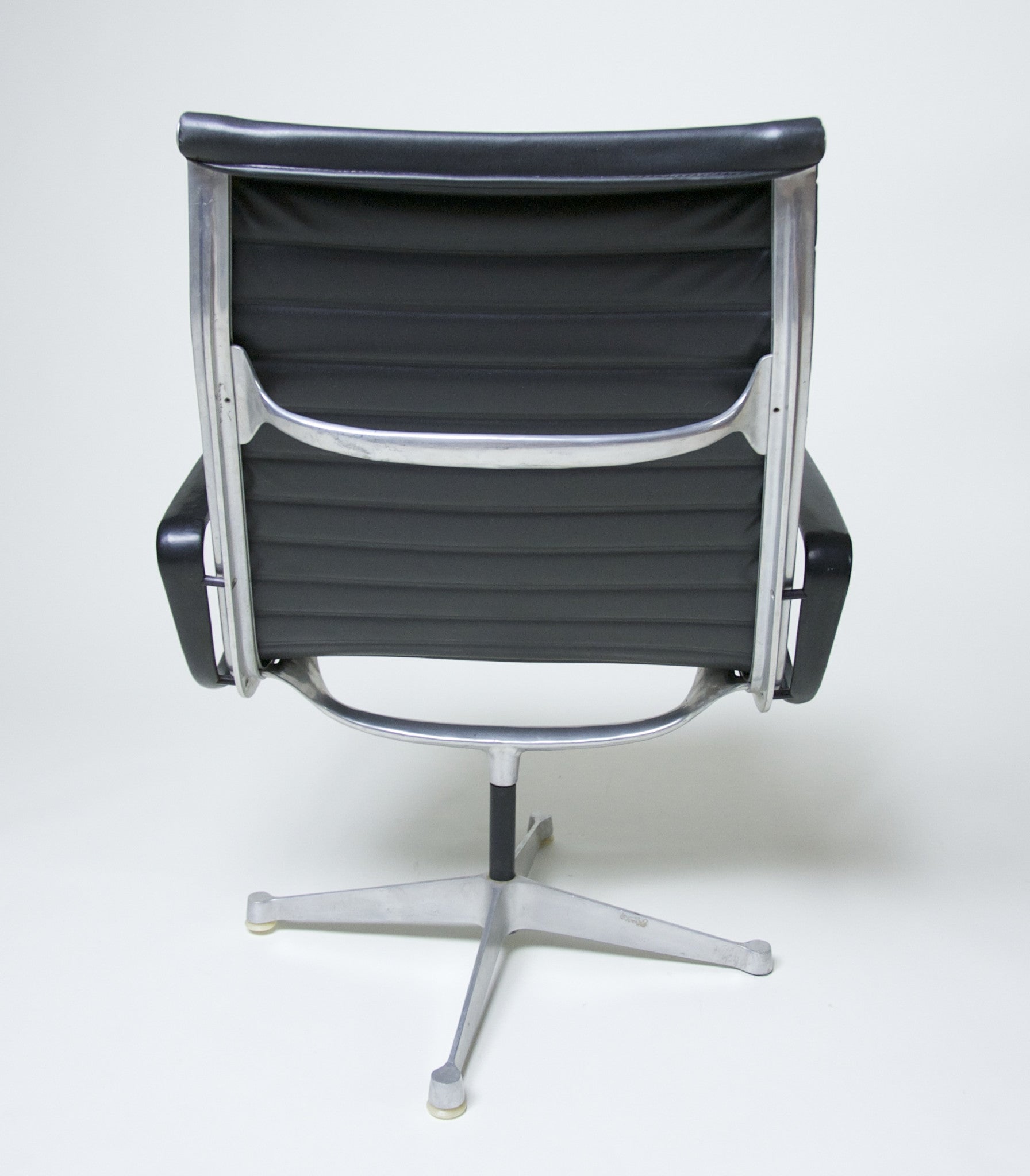 SOLD Patent Pending Eames Aluminum Group Lounge Chair #2