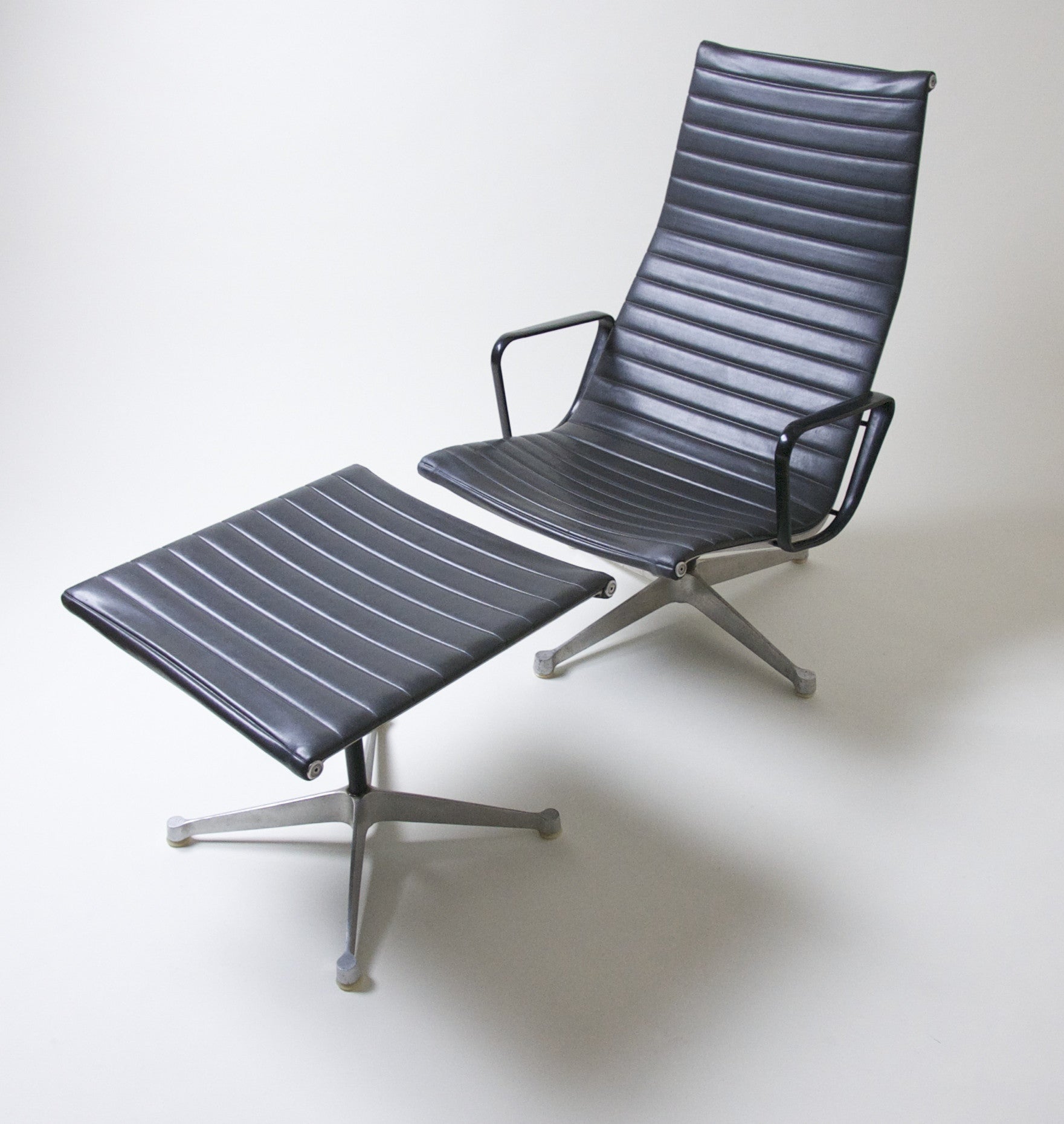 SOLD Patent Pending Eames Aluminum Group Lounge with Ottoman