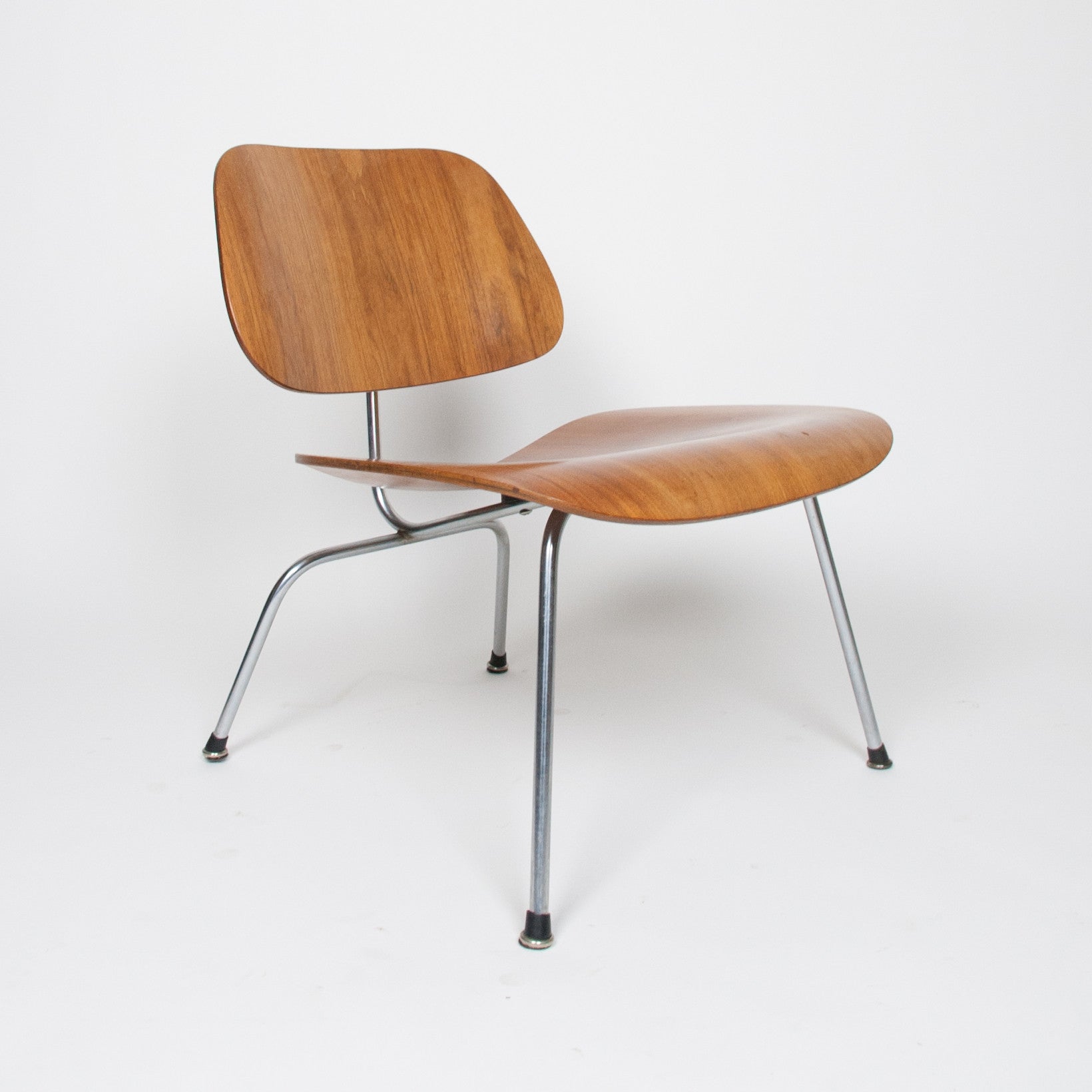 SOLD Eames Herman Miller Early 1950s Walnut LCM Lounge Chair