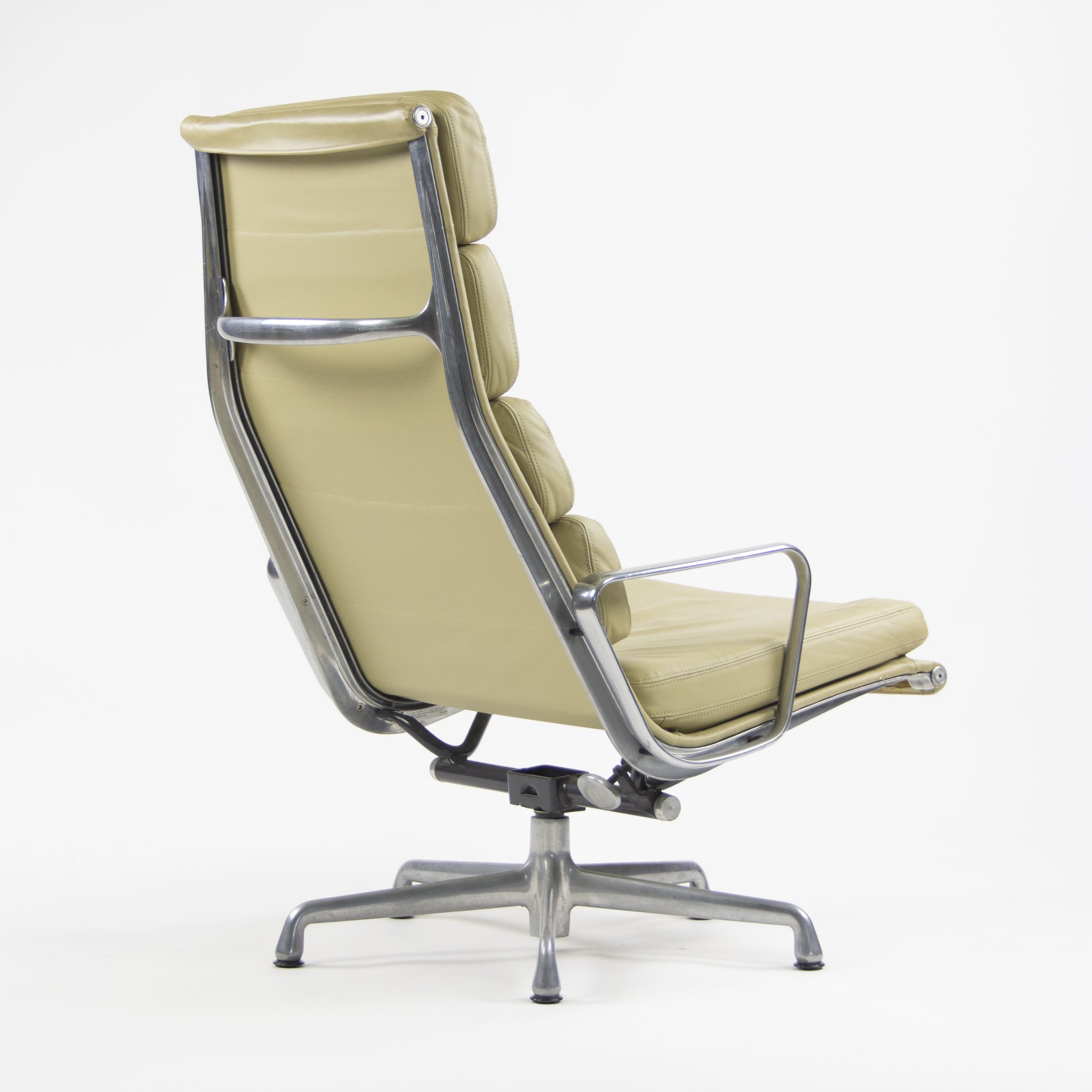 SOLD Herman Miller Eames Soft Pad Aluminum Group Lounge Chairs Leather 2x 2007