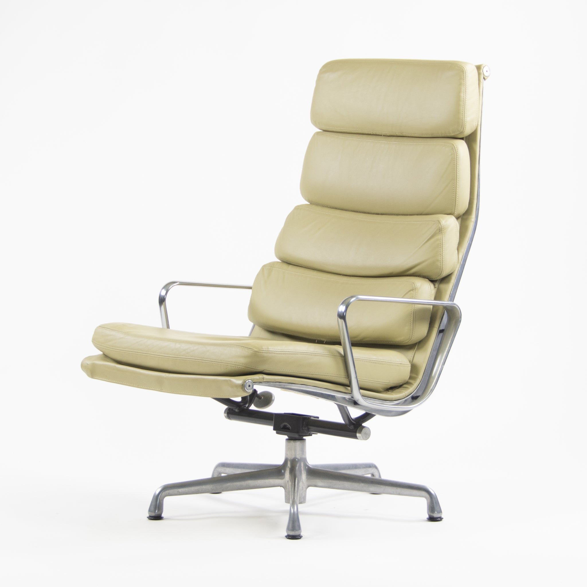 SOLD Herman Miller Eames Soft Pad Aluminum Group Lounge Chairs Leather 2x 2007