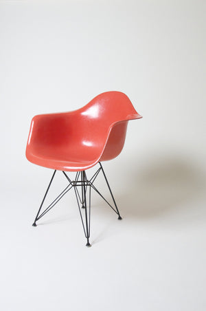 SOLD 1958 Original Eames Eiffel Tower Herman Miller Fiberglass Arm Shell Chair