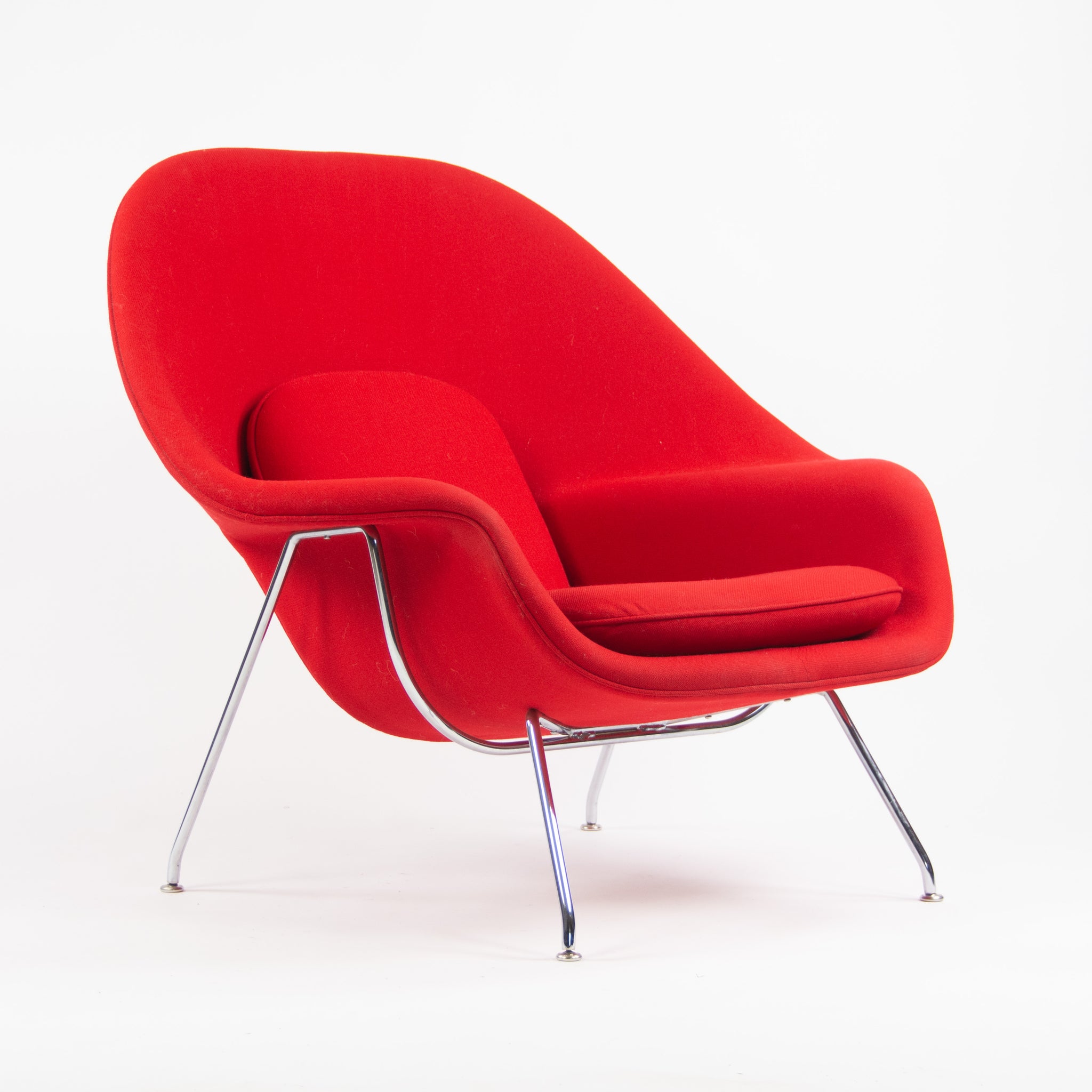 SOLD 2000's Eero Saarinen Womb Chair and Ottoman Knoll Studio Full-Size Red Hopsack