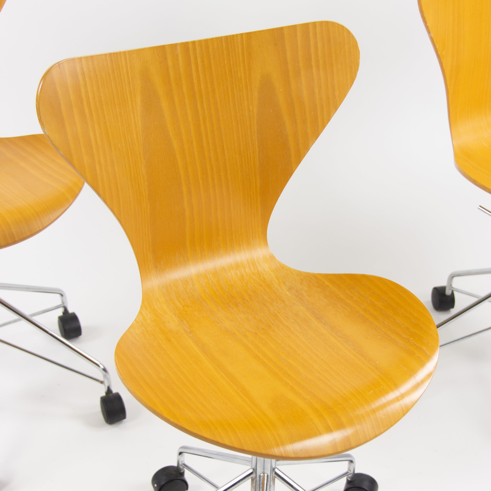 SOLD Arne Jacobsen Vintage 3117 Rolling Desk Chair by Fritz Hansen Denmark