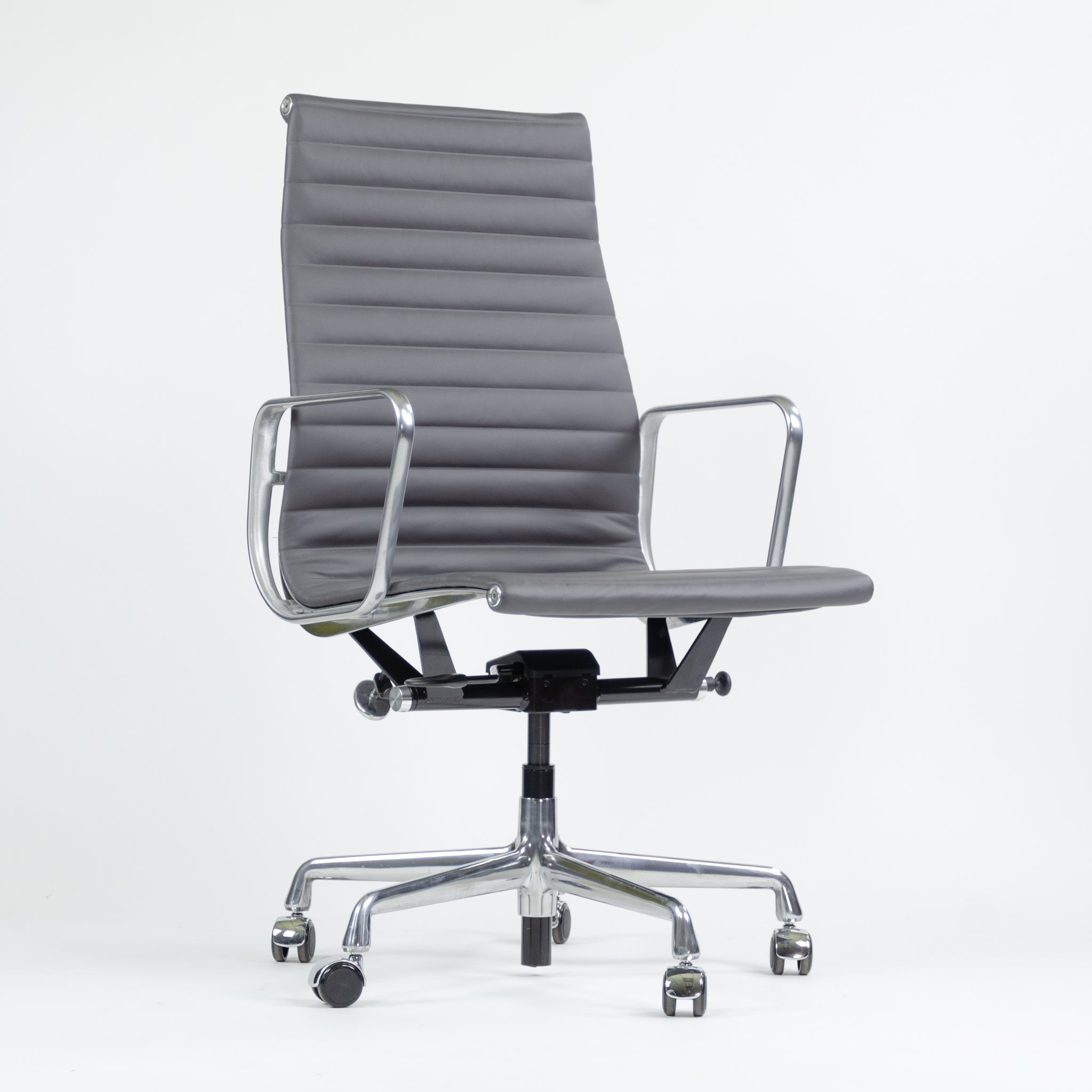 SOLD Eames Herman Miller Leather High Executive Aluminum Group Desk Chairs 2018 1x Available