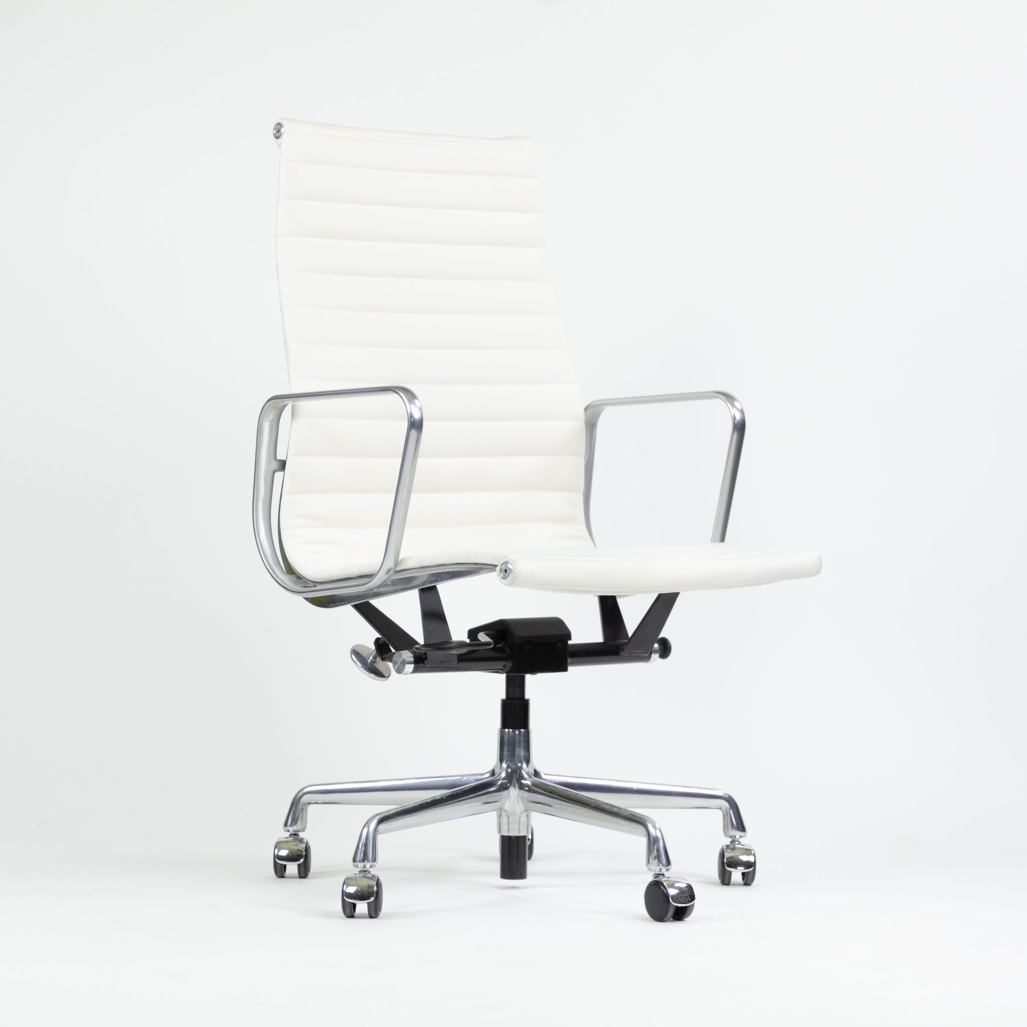 SOLD Eames Herman Miller Leather High Executive Aluminum Group Desk Chair White 2018
