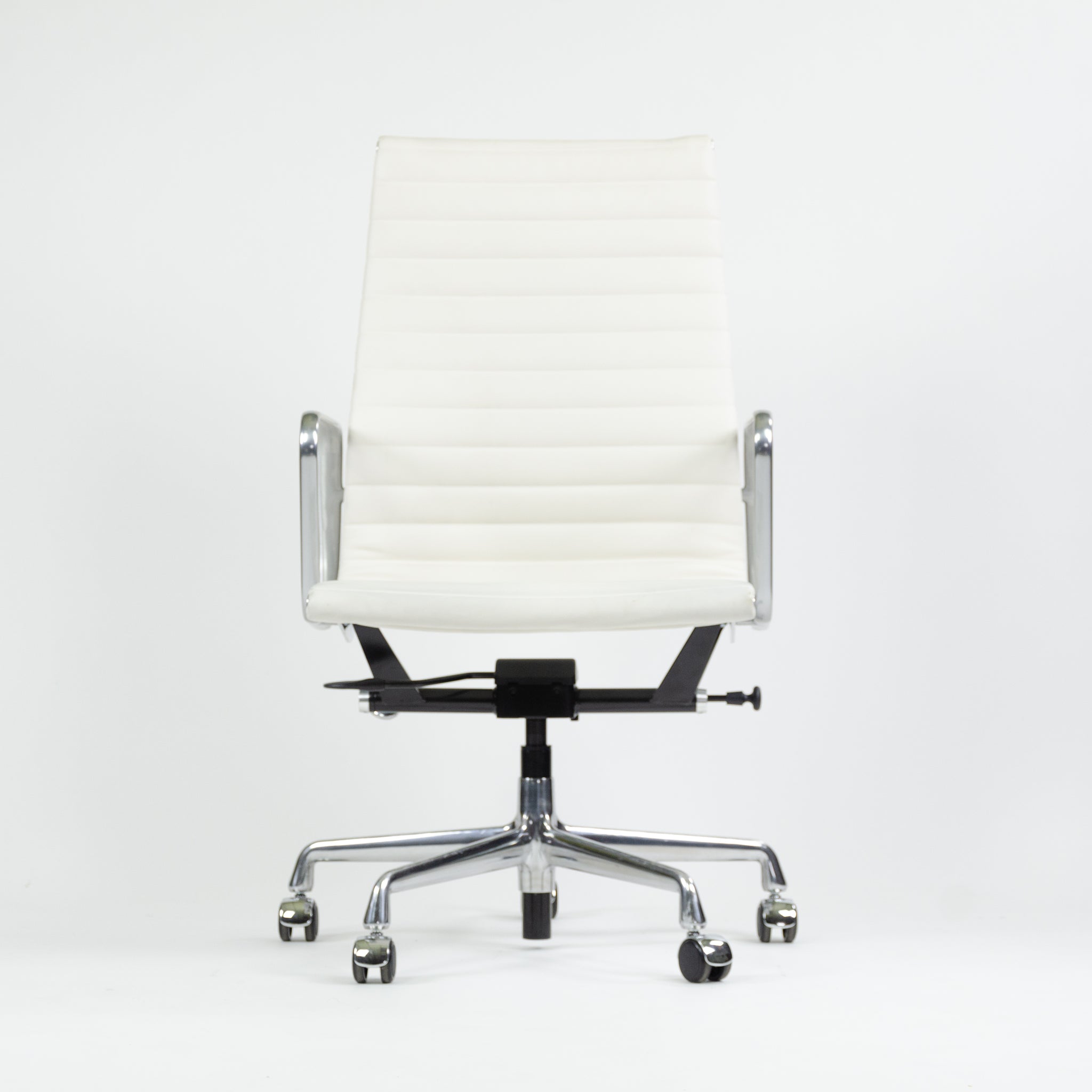 SOLD Eames Herman Miller Leather High Executive Aluminum Group Desk Chair White 2018