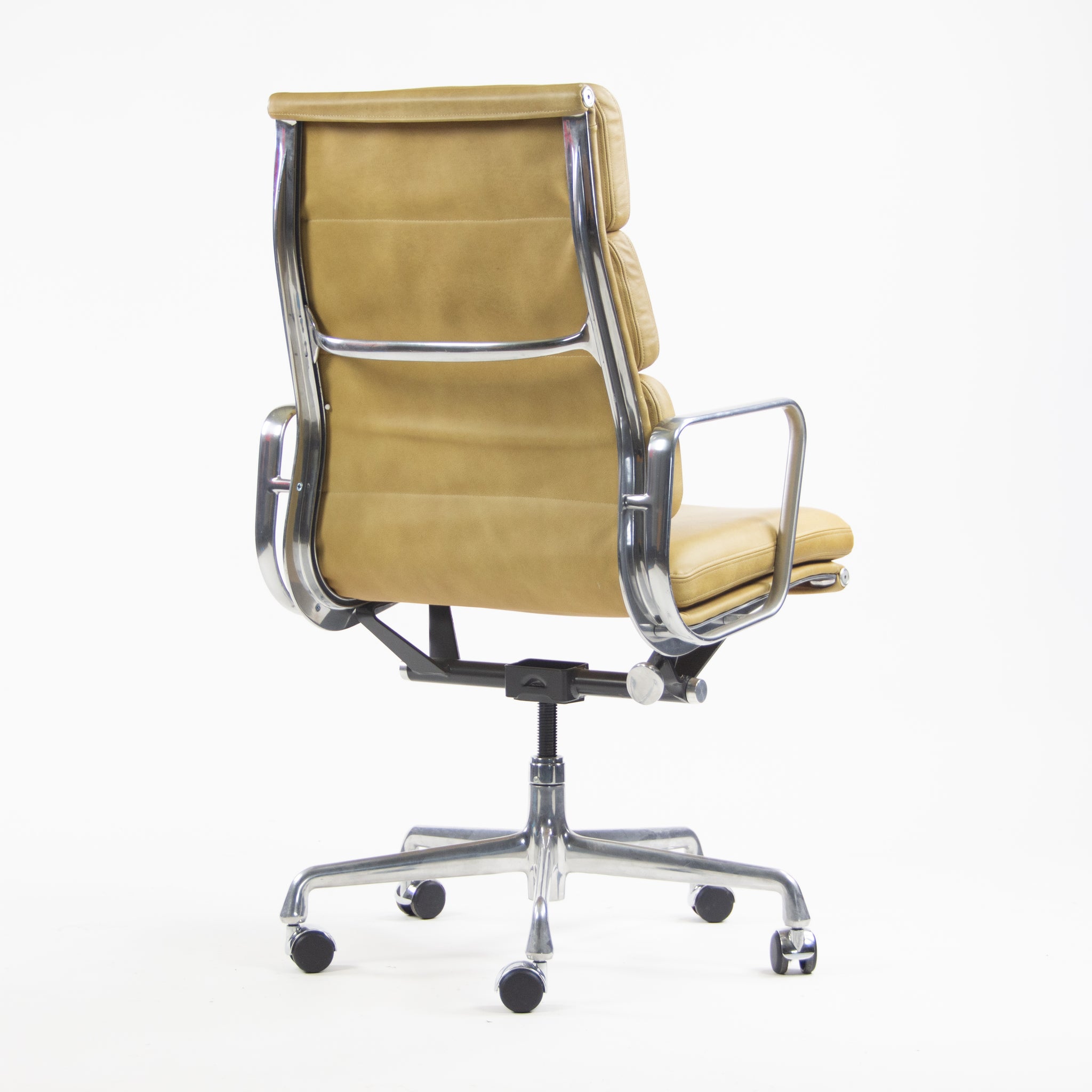 SOLD Herman Miller Eames High Soft Pad Aluminum Executive Desk Chairs 2x Available Tan