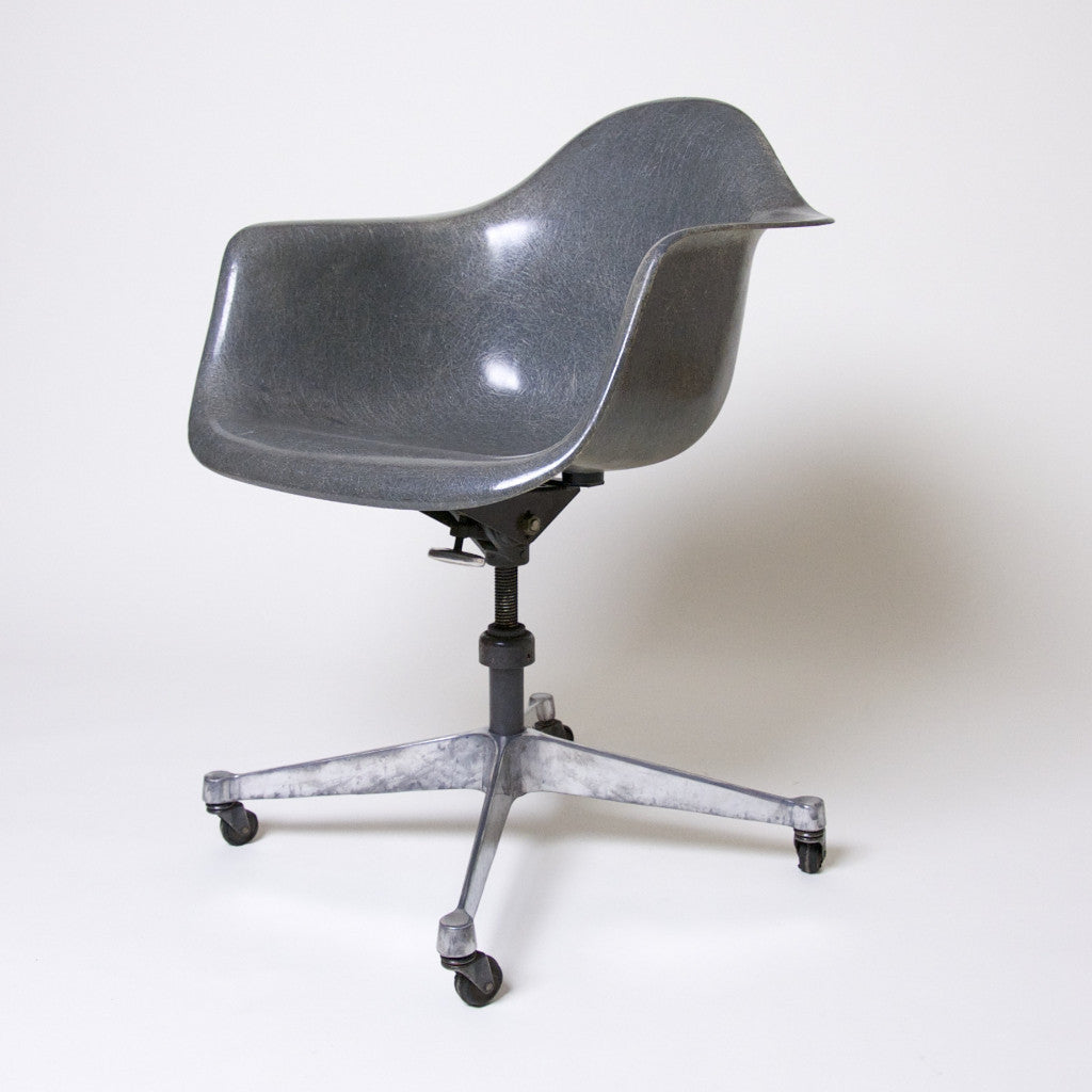 SOLD 60's Original Eames DAT Herman Miller Fiberglass Shell Chair Elephant Hide Gray