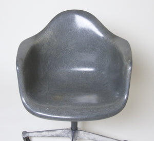 SOLD 60's Original Eames DAT Herman Miller Fiberglass Shell Chair Elephant Hide Gray