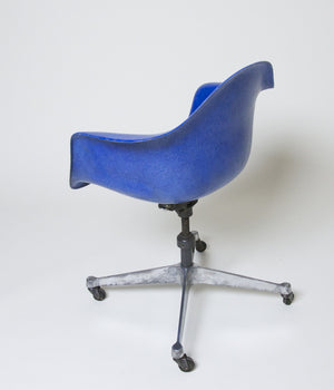 SOLD Rare 1969 Original Eames DAT Herman Miller Fiberglass Shell Chair In Bright Blue