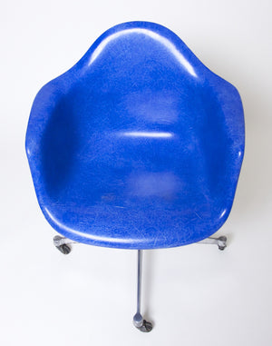 SOLD Rare 1969 Original Eames DAT Herman Miller Fiberglass Shell Chair In Bright Blue