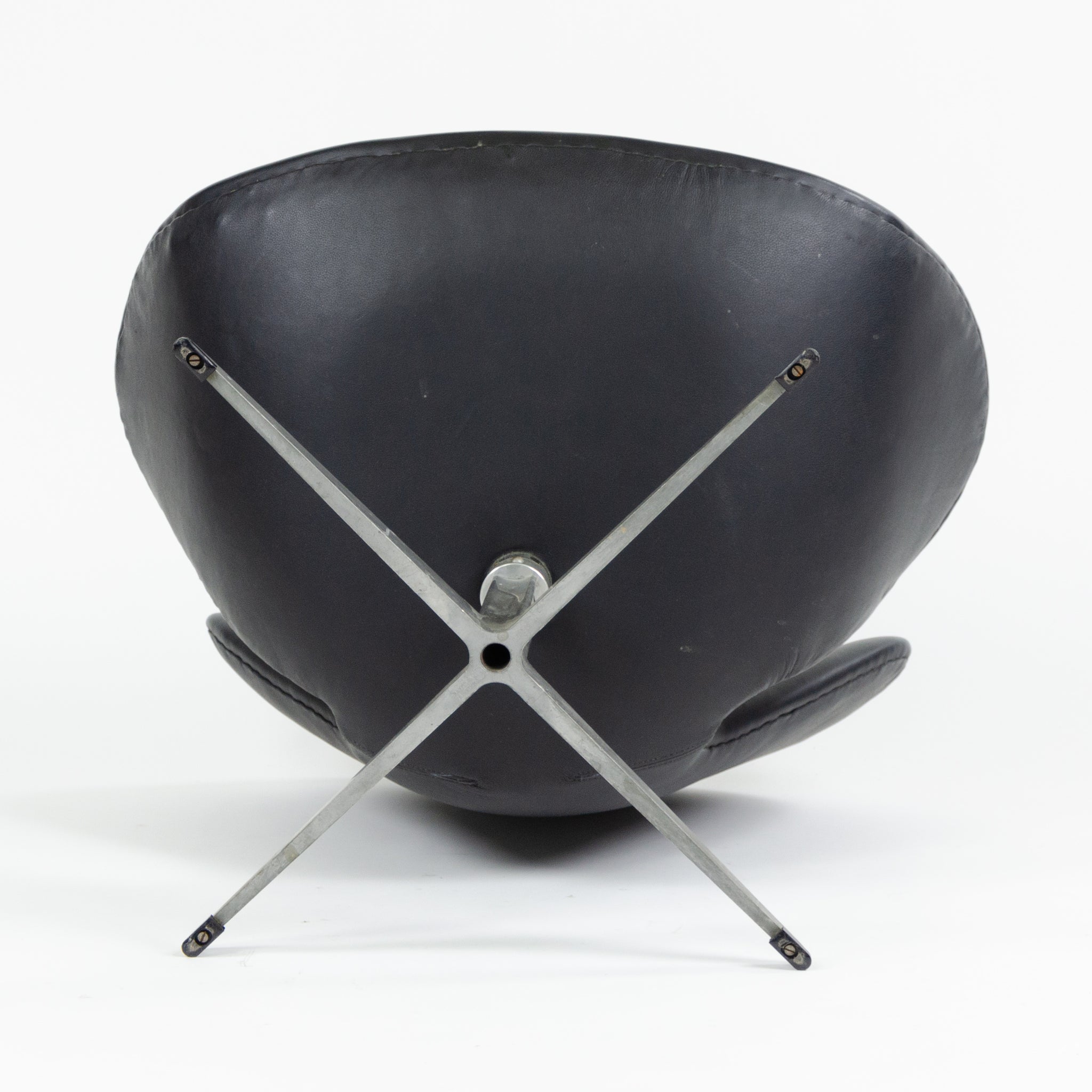 SOLD 1960's Arne Jacobsen Fritz Hansen Denmark Swan Chair Leather Upholstery