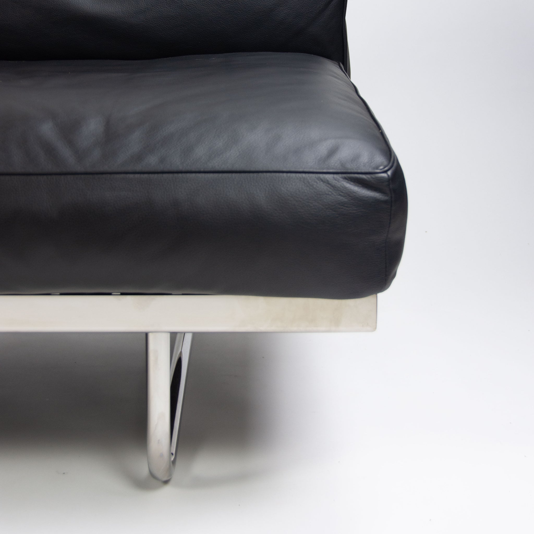 SOLD 2010's Cassina Italy Le Corbusier LC5 Two-Seater Sofa Daybed Black Leather