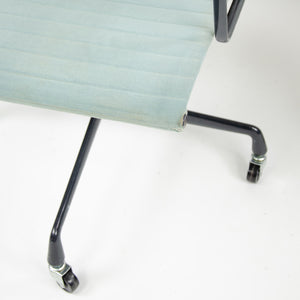 SOLD Herman Miller Eames 1985 Aluminum Group Executive Desk Chair Blue/Gray Fabric 2x