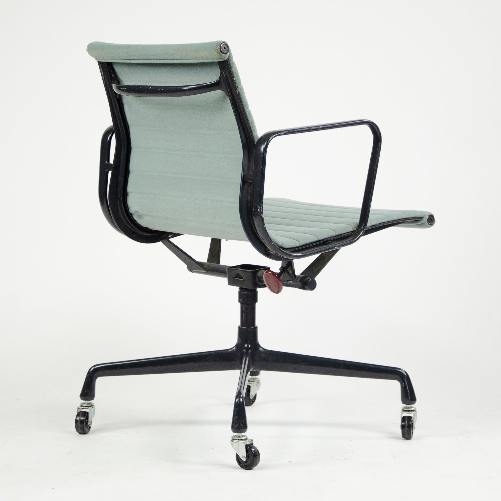 SOLD Herman Miller Eames 1985 Aluminum Group Executive Desk Chair Blue/Gray Fabric 2x