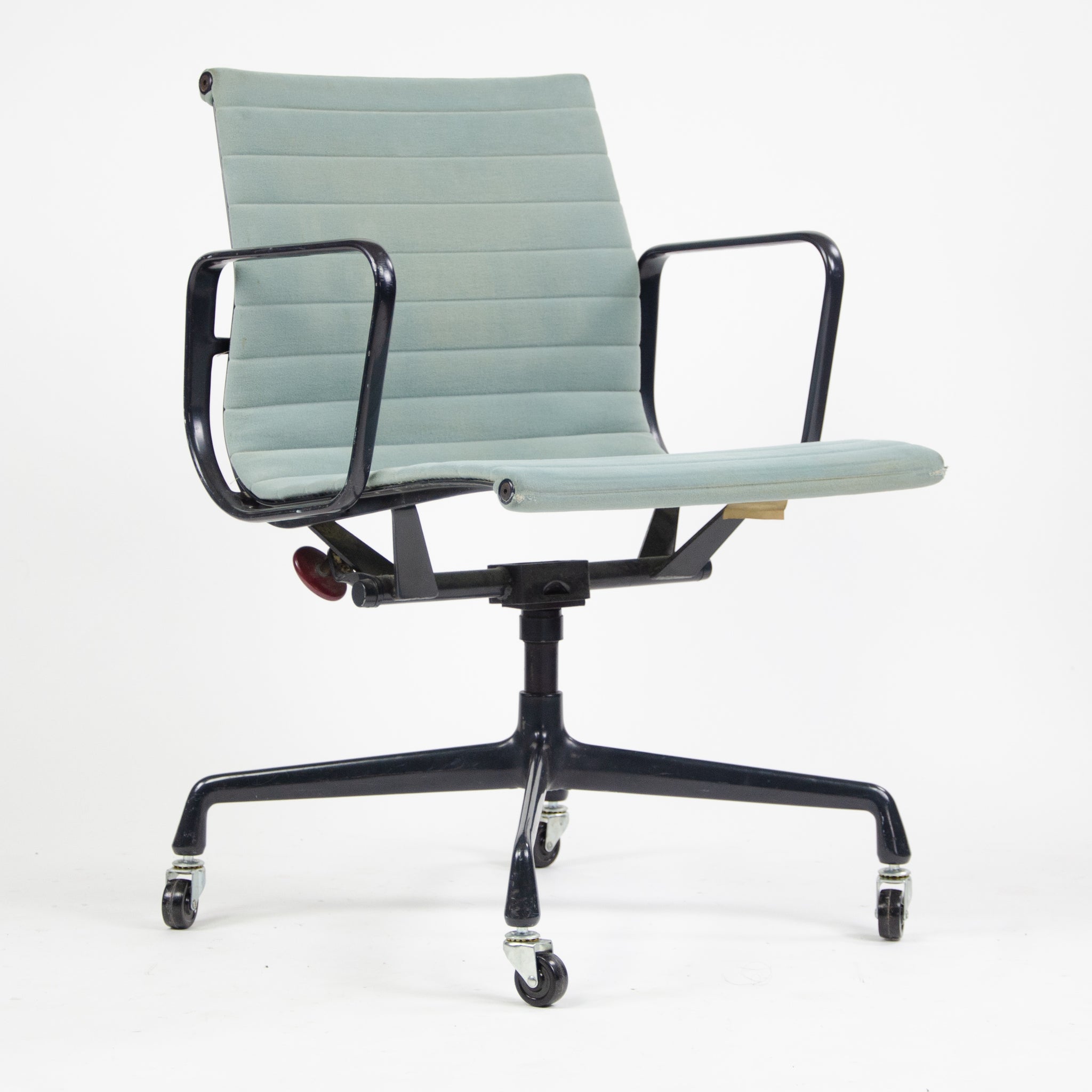 SOLD Herman Miller Eames 1985 Aluminum Group Executive Desk Chair Blue/Gray Fabric 2x