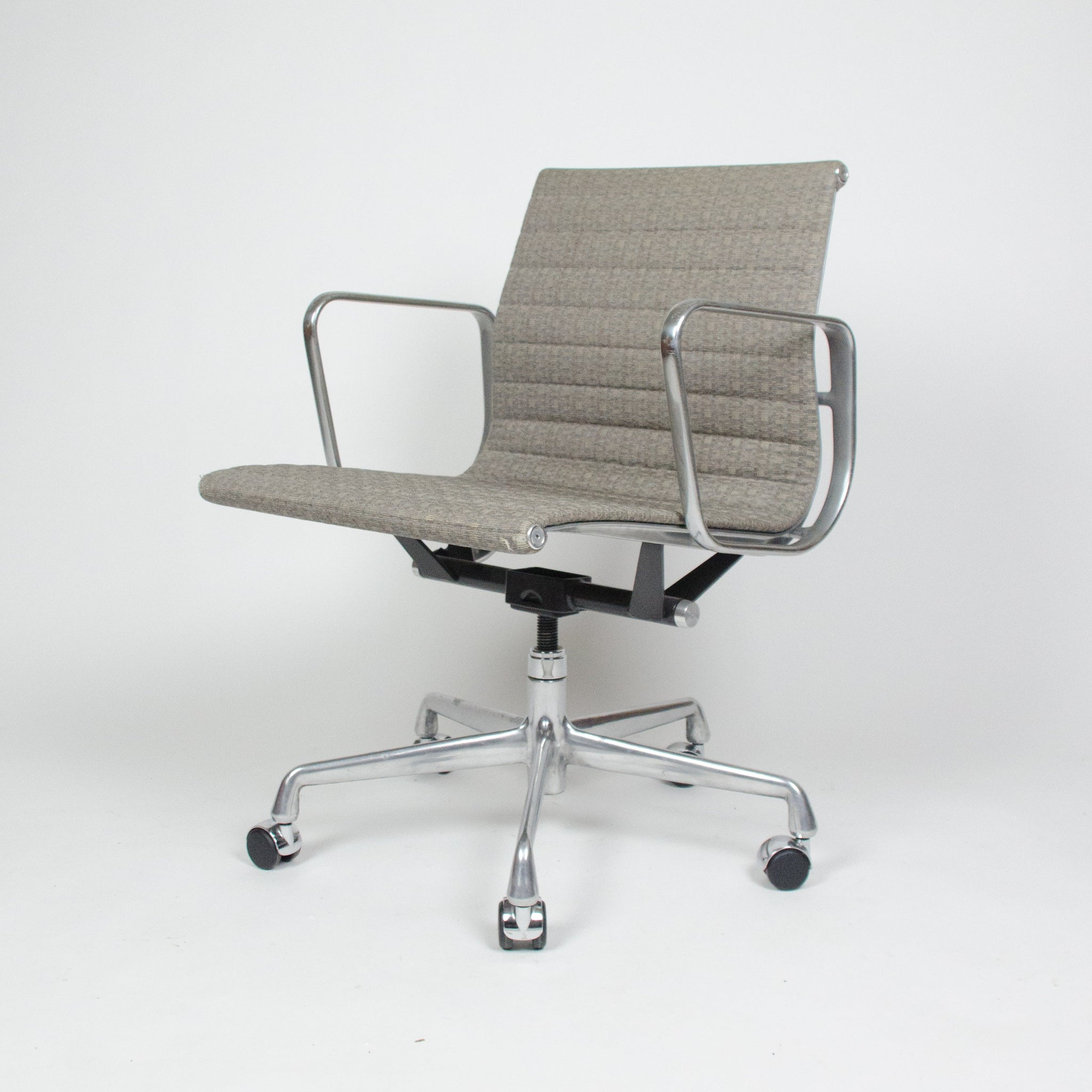 SOLD Eames Herman Miller Fabric Executive Aluminum Group Desk Chairs 13x