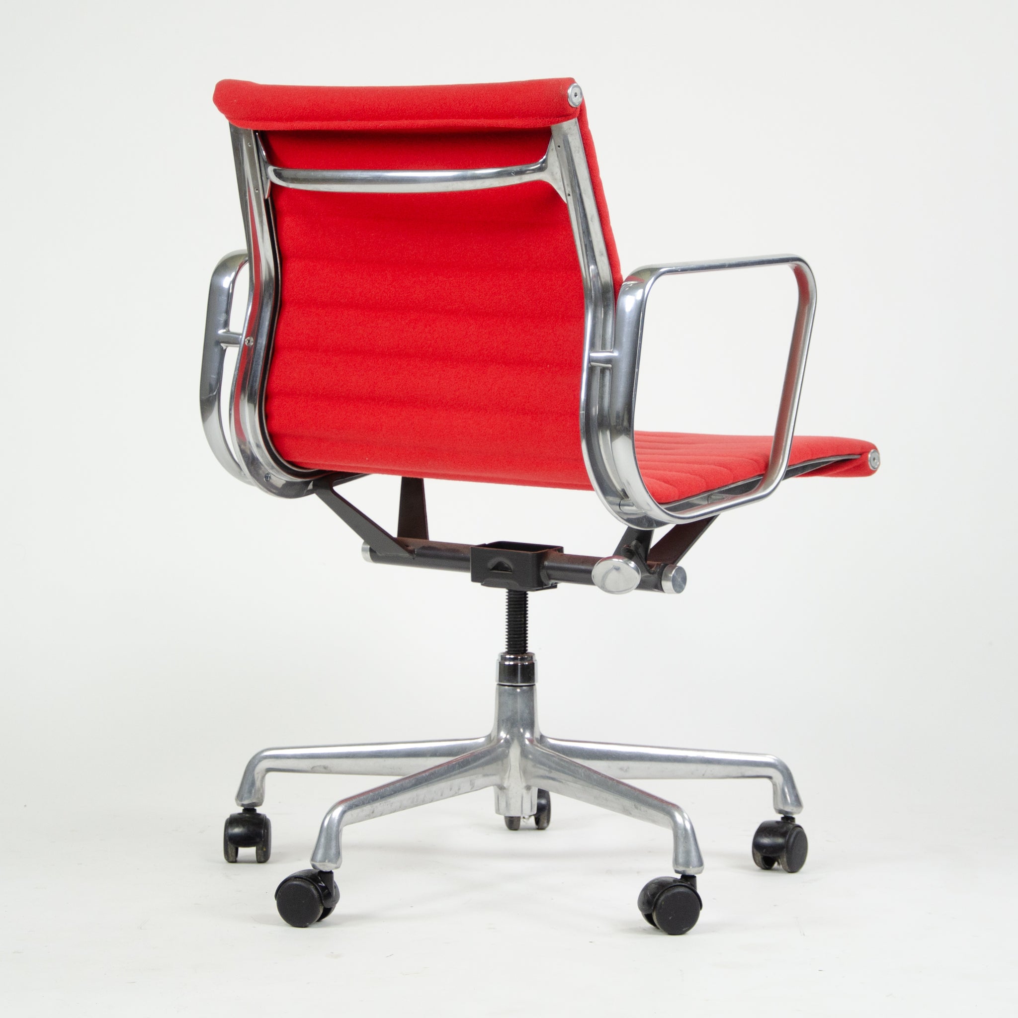 SOLD Herman Miller Eames 2007 Aluminum Group Executive Desk Chair Red Fabric 2x Available