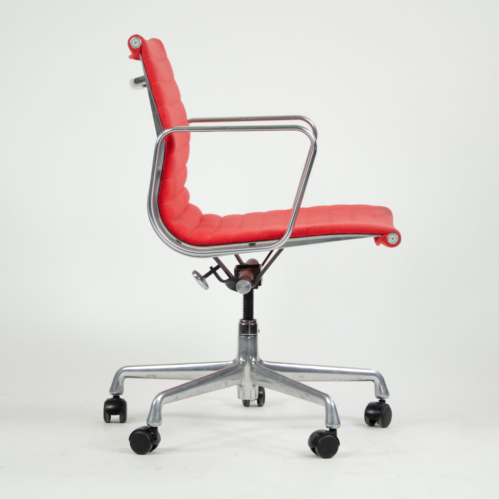 SOLD Herman Miller Eames 2007 Aluminum Group Executive Desk Chair Red Fabric 2x Available