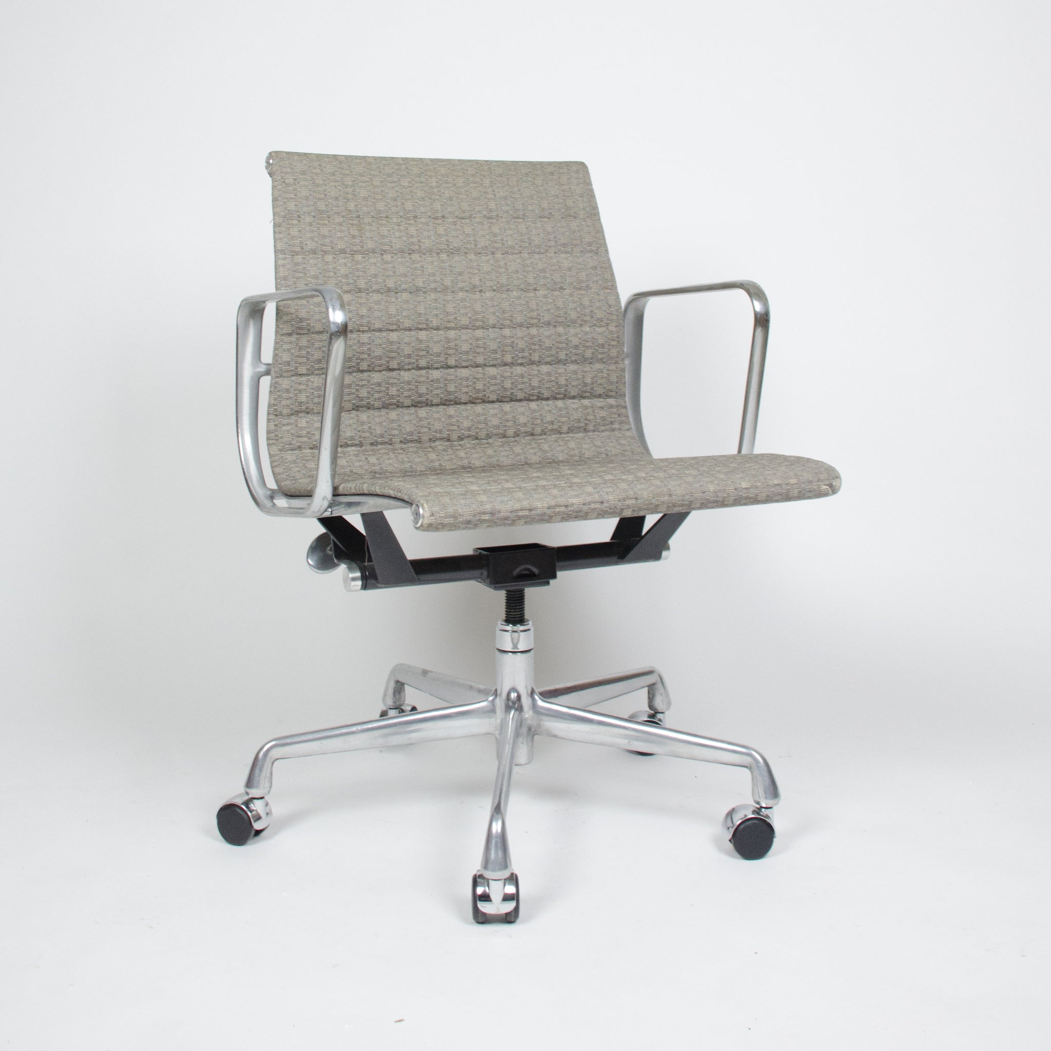 SOLD Eames Herman Miller Fabric Executive Aluminum Group Desk Chairs 13x