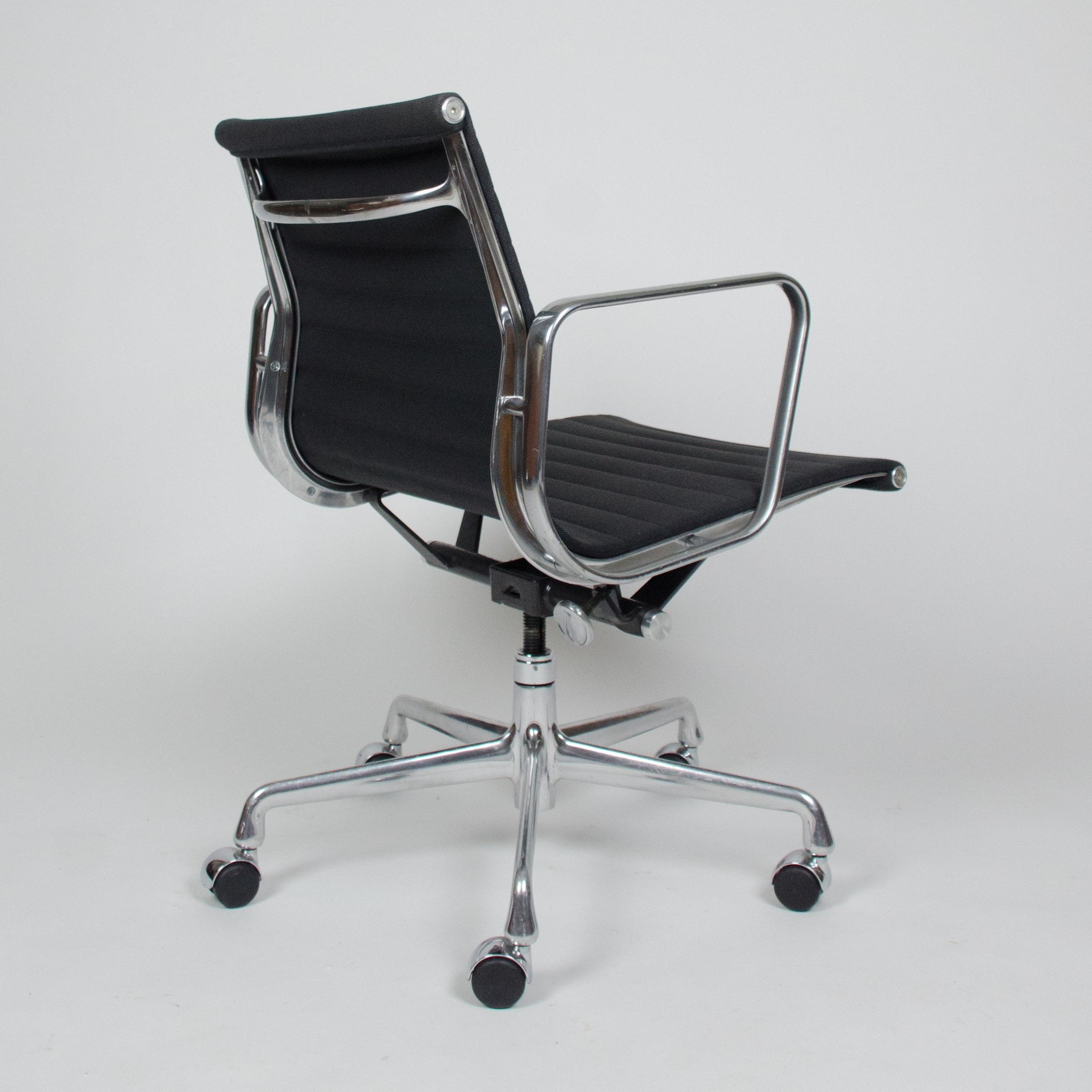 SOLD Eames Herman Miller Aluminum Group Executive Desk Chairs Black Fabric 20 Available