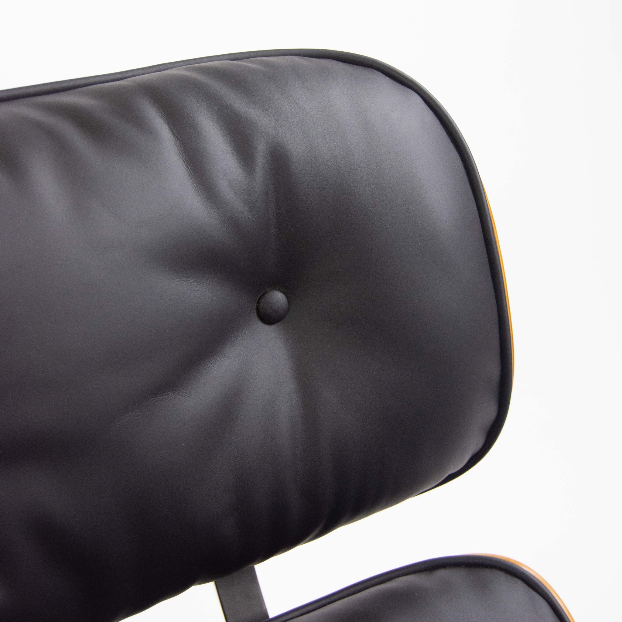 SOLD 1970's Herman Miller Eames Lounge Chair & Ottoman Rosewood 670 671 New Cushions
