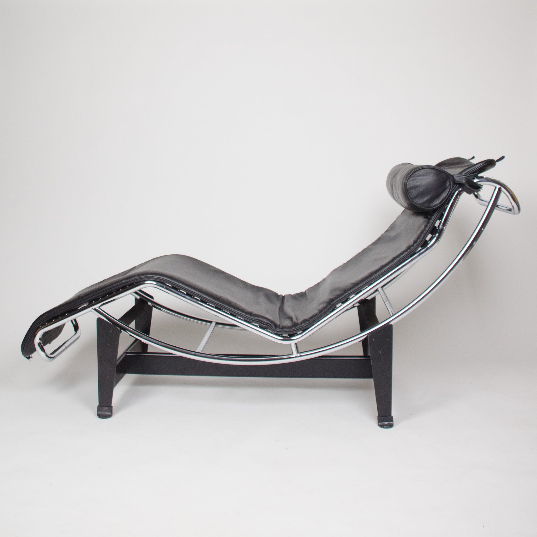 SOLD Cassina Le Corbusier LC4 Chaise Lounge Chair Black Leather