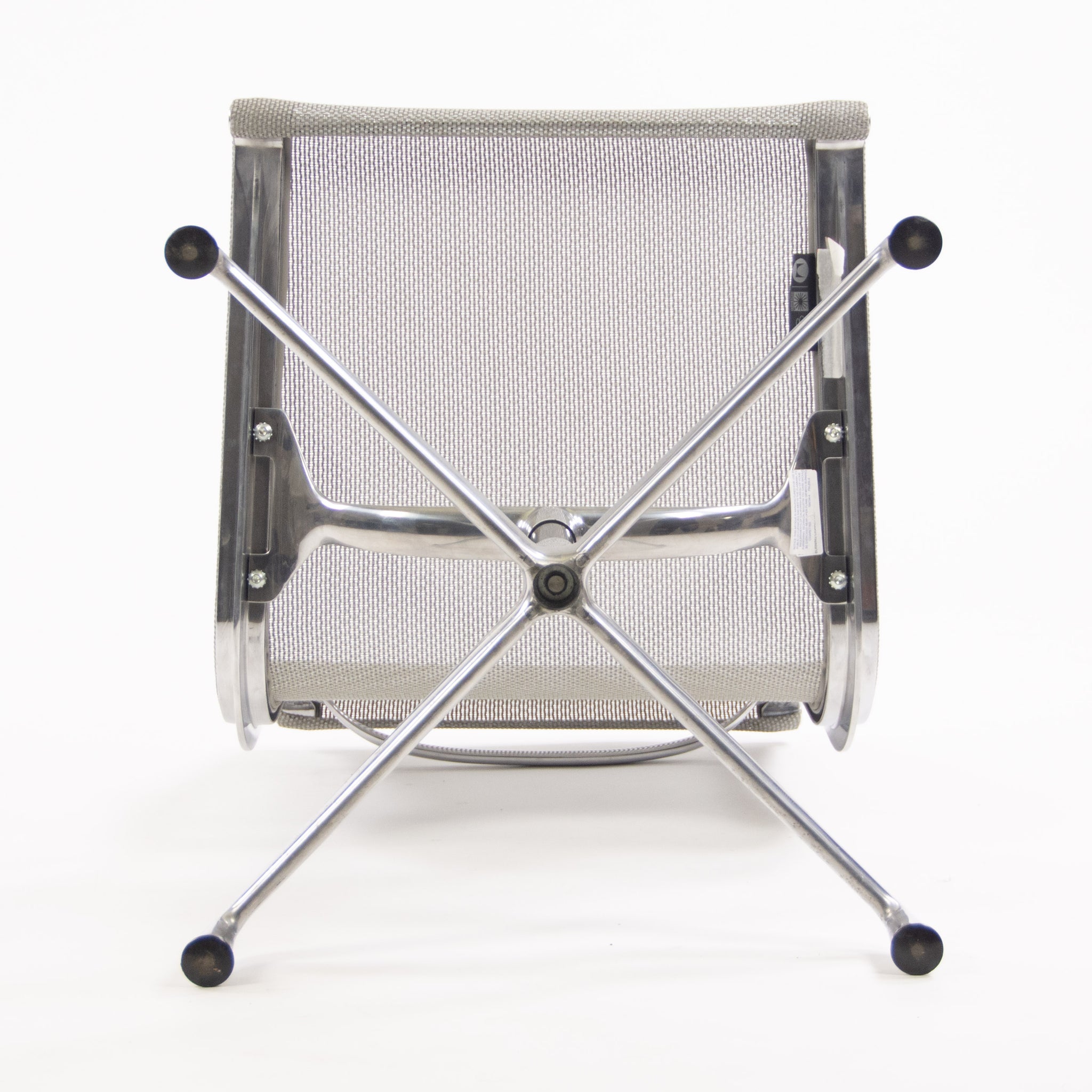SOLD Herman Miller Eames Low Aluminum Group Management Side / Desk Chair Mesh Armless 7 Available