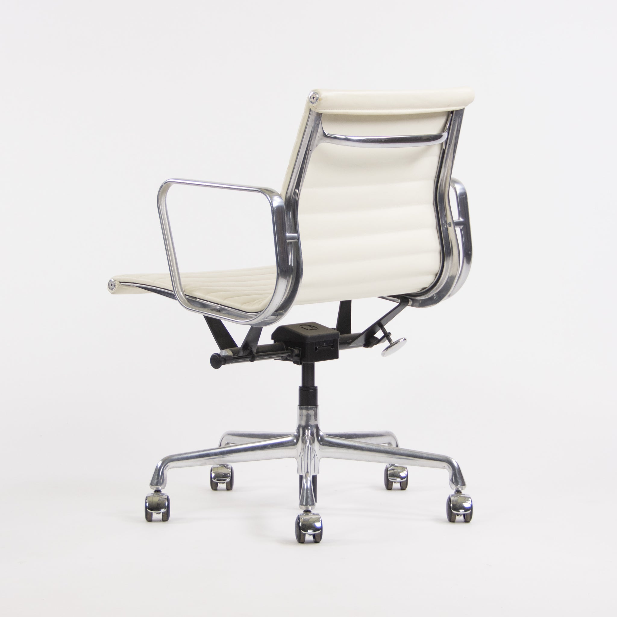 SOLD Herman Miller 2012 Eames Low Aluminum Group Management Desk Chair White Leather
