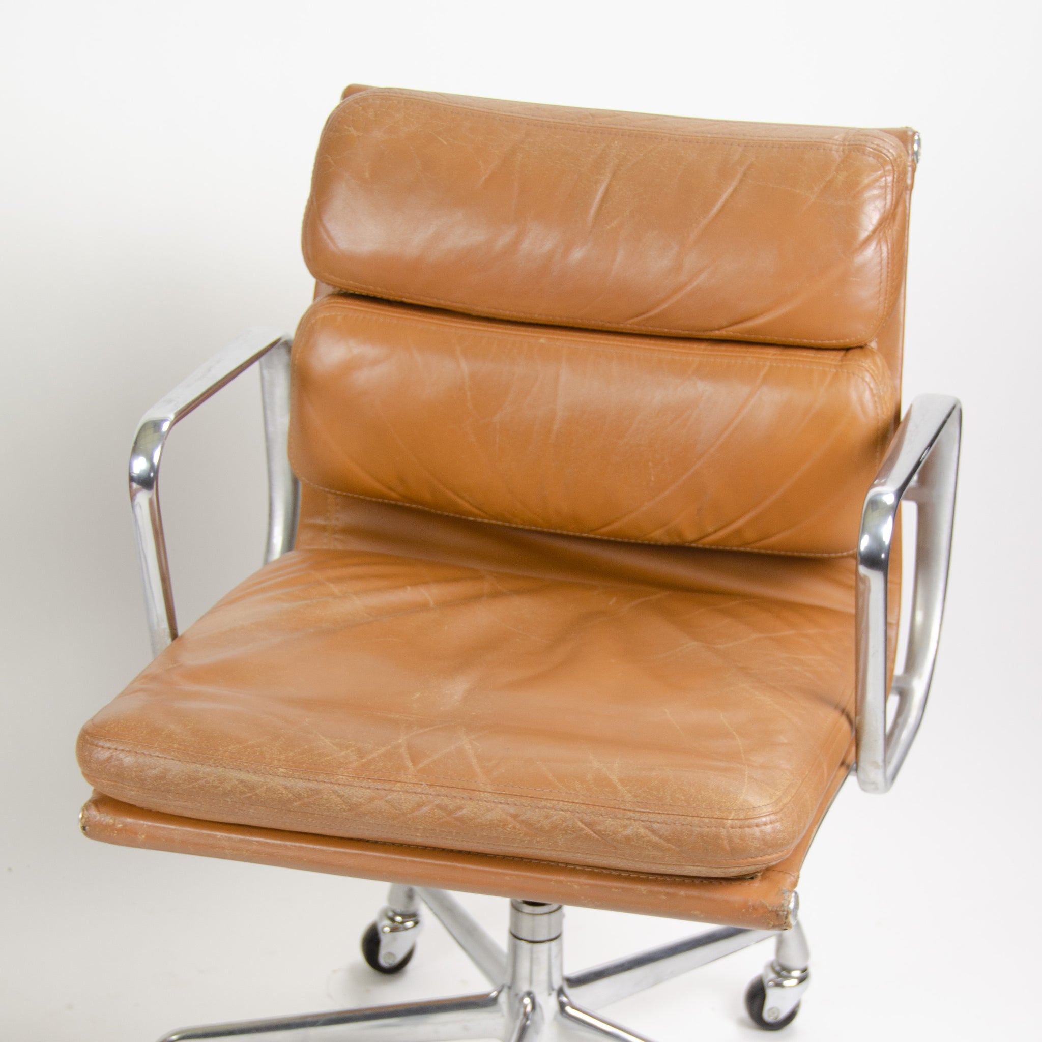 SOLD Herman Miller Eames 1987 Soft Pad Low Back Aluminum Group Chair Tan Leather 5x Available