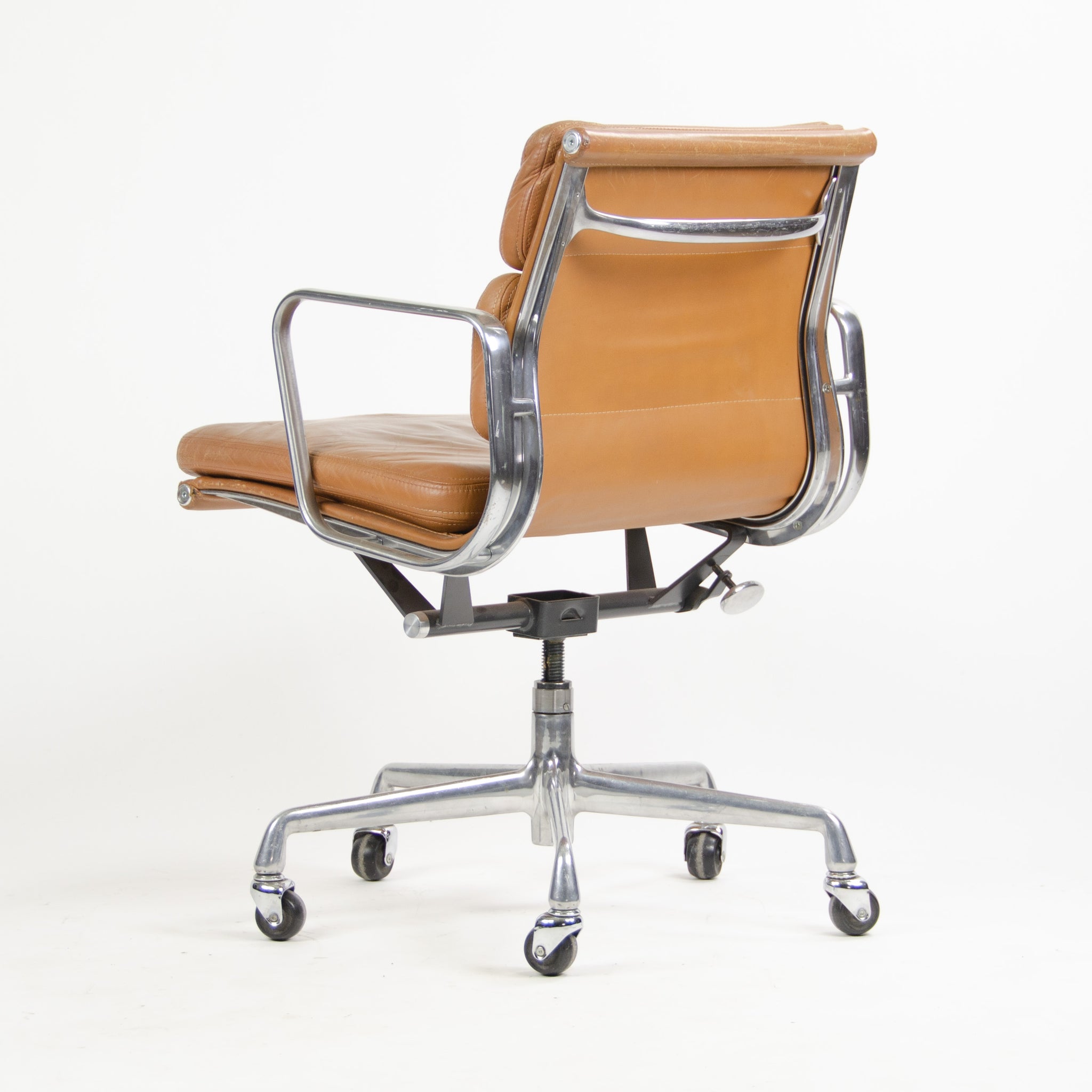 SOLD Herman Miller Eames 1987 Soft Pad Low Back Aluminum Group Chair Tan Leather 5x Available