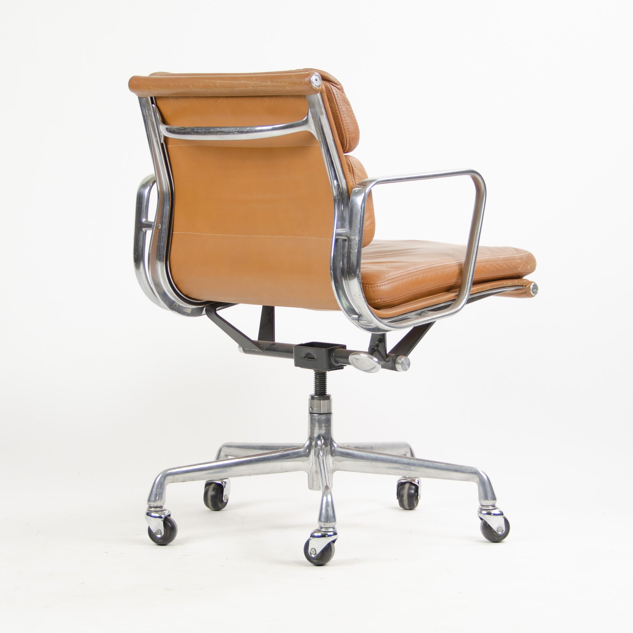 SOLD Herman Miller Eames 1987 Soft Pad Low Back Aluminum Group Chair Tan Leather 5x Available