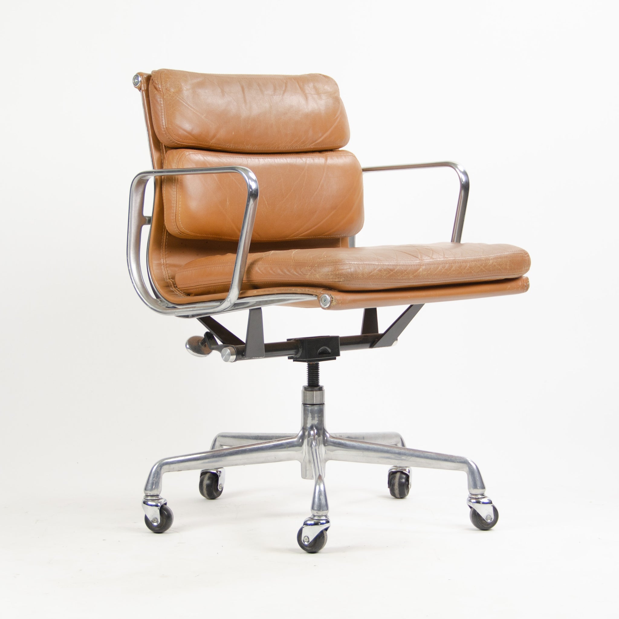 SOLD Herman Miller Eames 1987 Soft Pad Low Back Aluminum Group Chair Tan Leather 5x Available