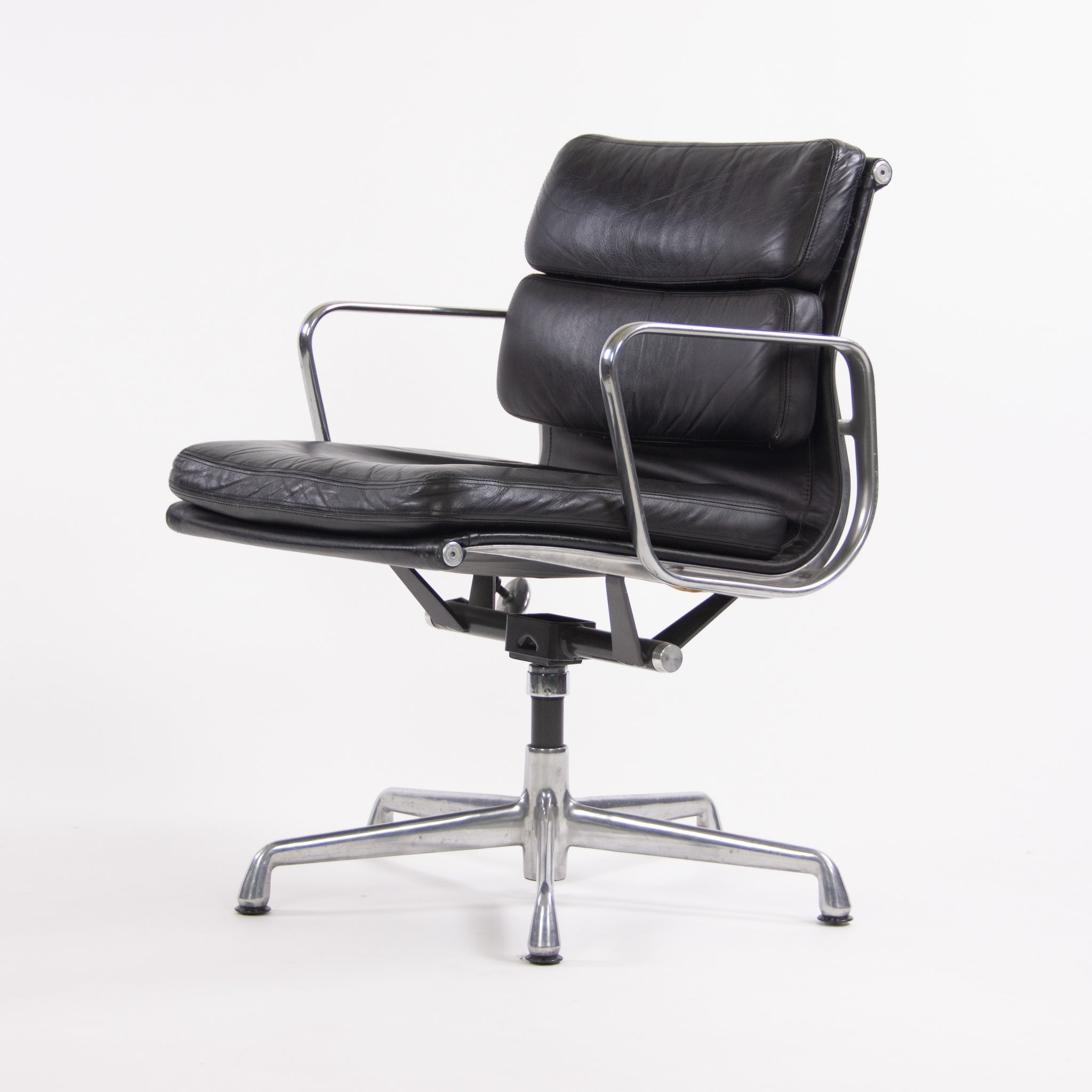 SOLD Herman Miller Eames Soft Pad Aluminum Group Chair Black Leather 2000s 4x Available