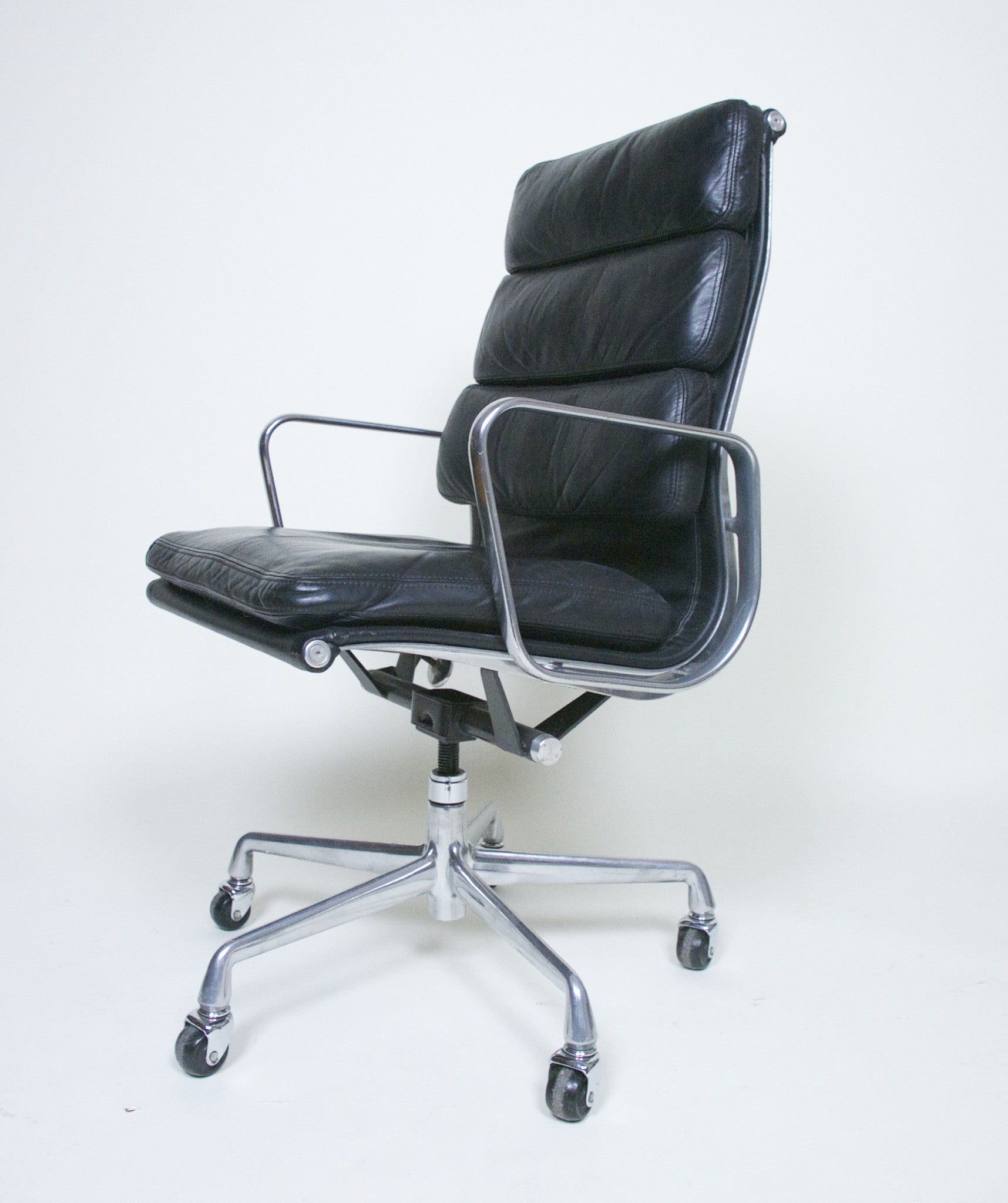 SOLD Eames Herman Miller Soft Pad High Back Aluminum Group Executive Chair