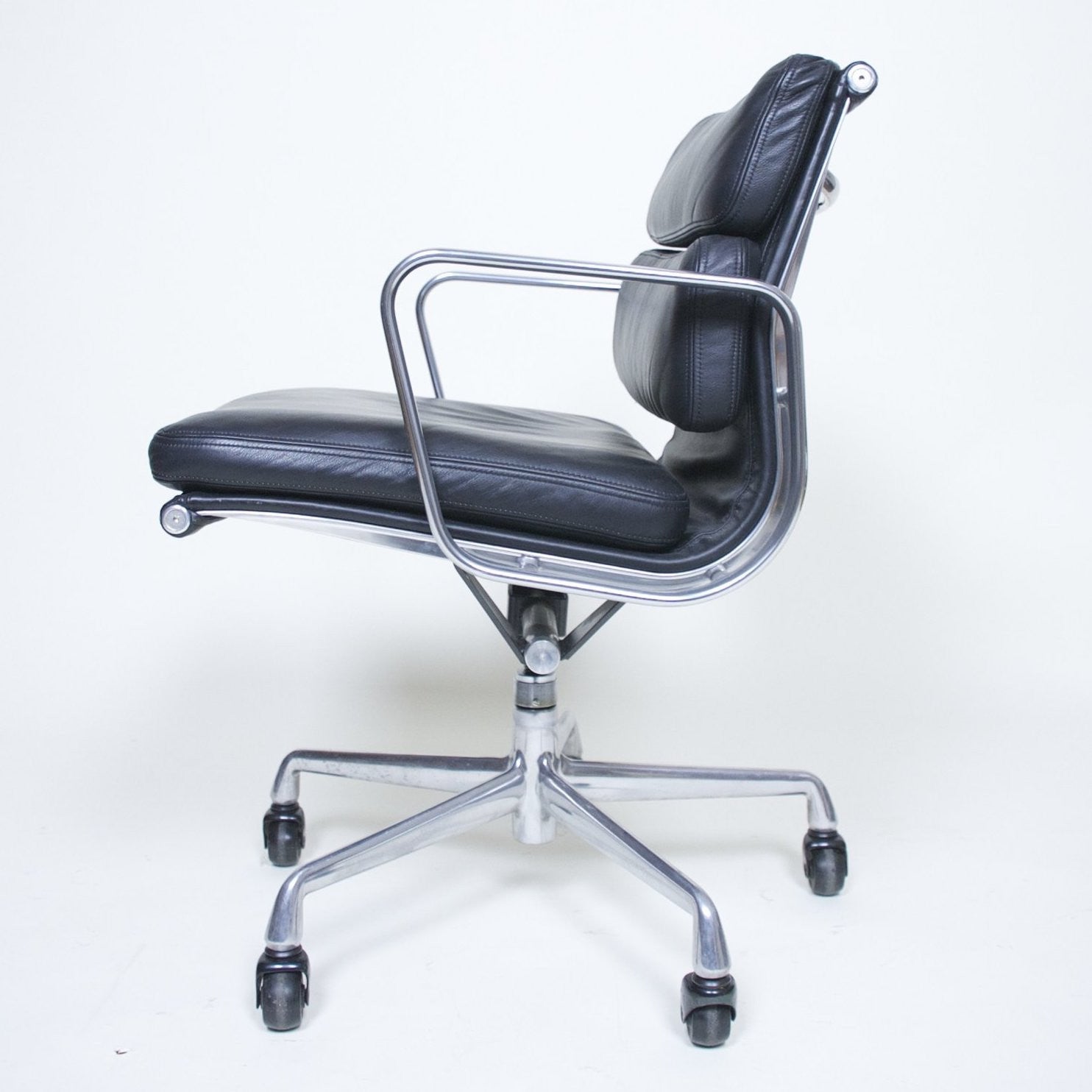 SOLD Eames Herman Miller Soft Pad Aluminum Group Chair Black Leather Mint Groups Available