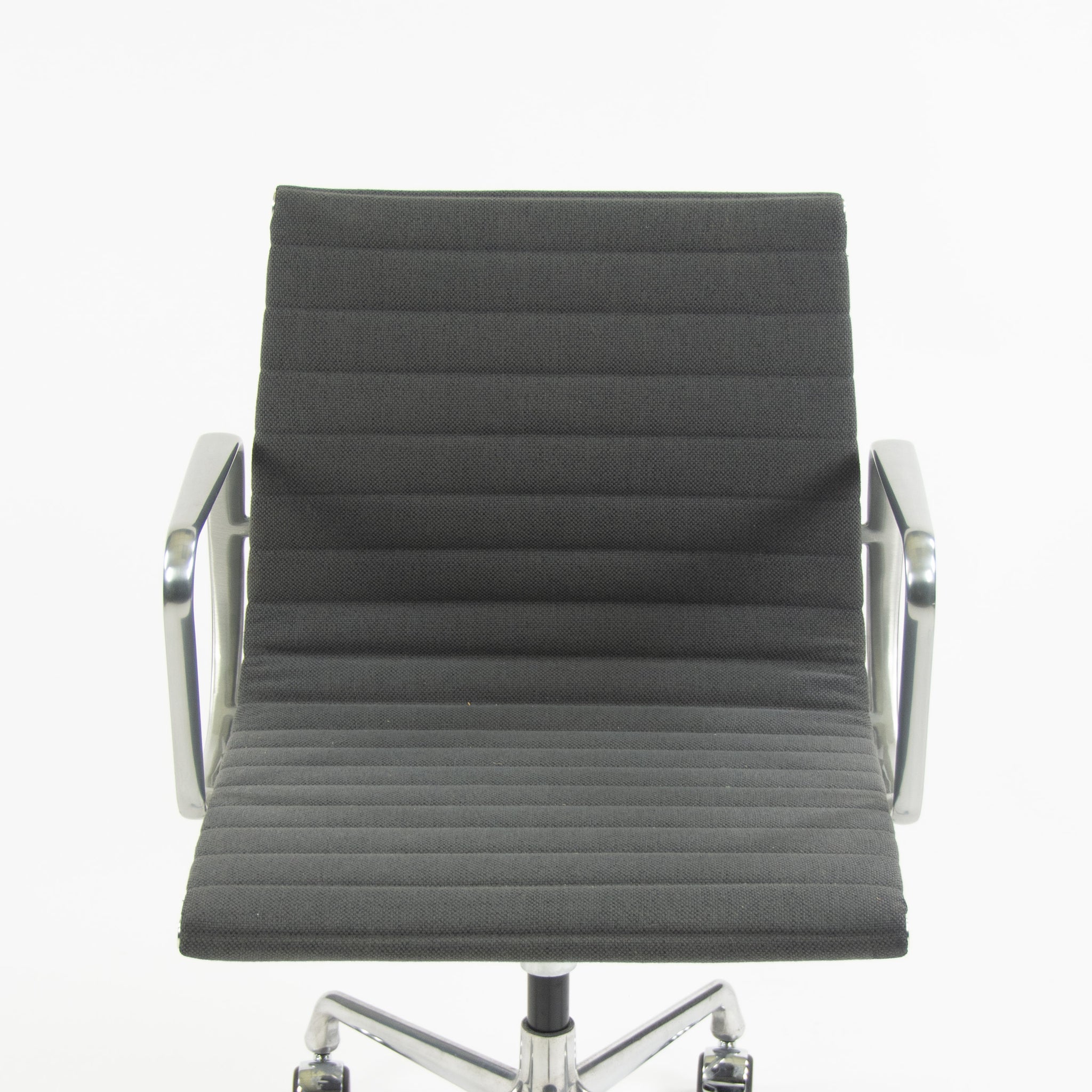 SOLD Herman Miller Eames Aluminum Group Management Desk Chair Gray Fabric 2009
