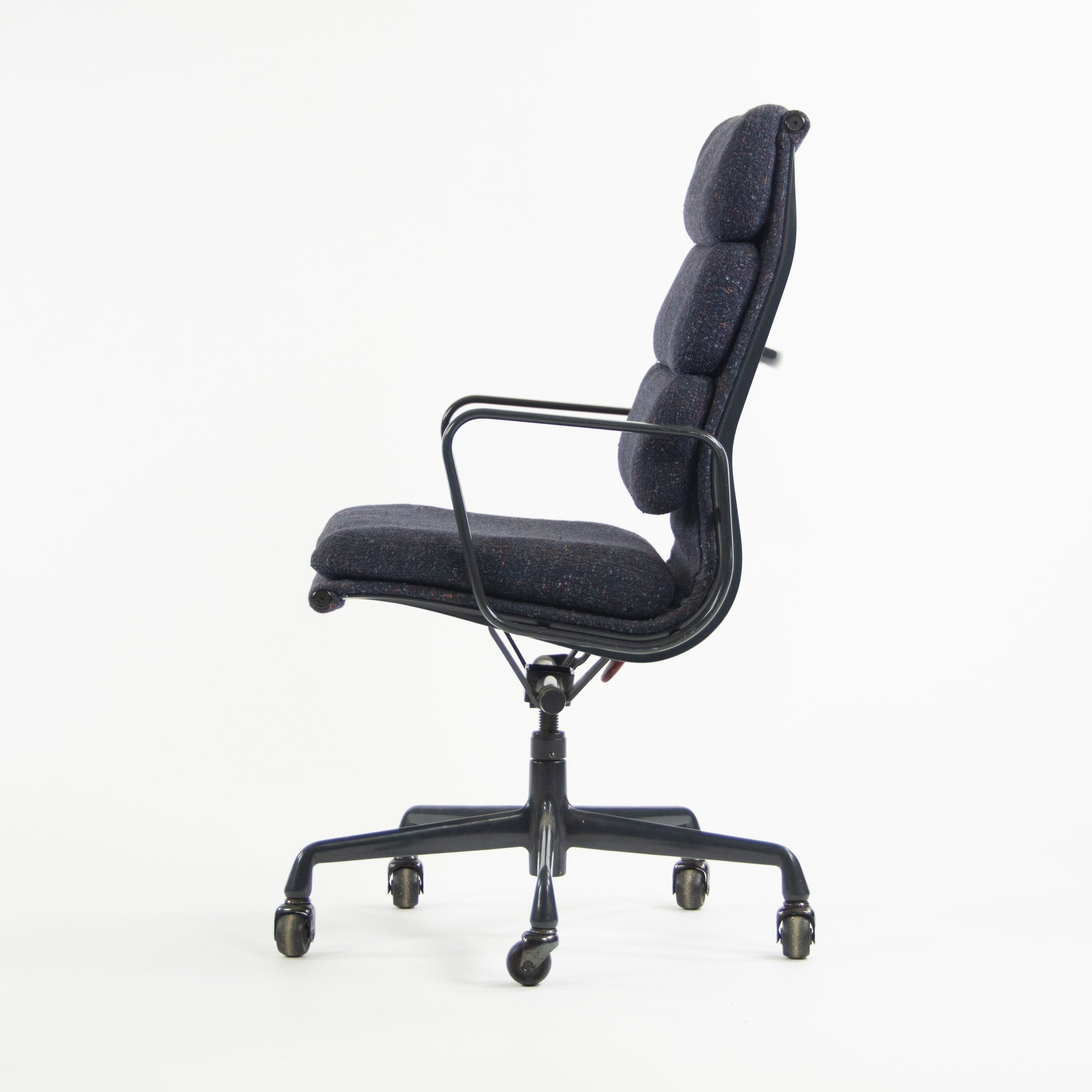 Eames Herman Miller Vintage 1993 High Back Soft Pad Aluminum Group Chair Fabric