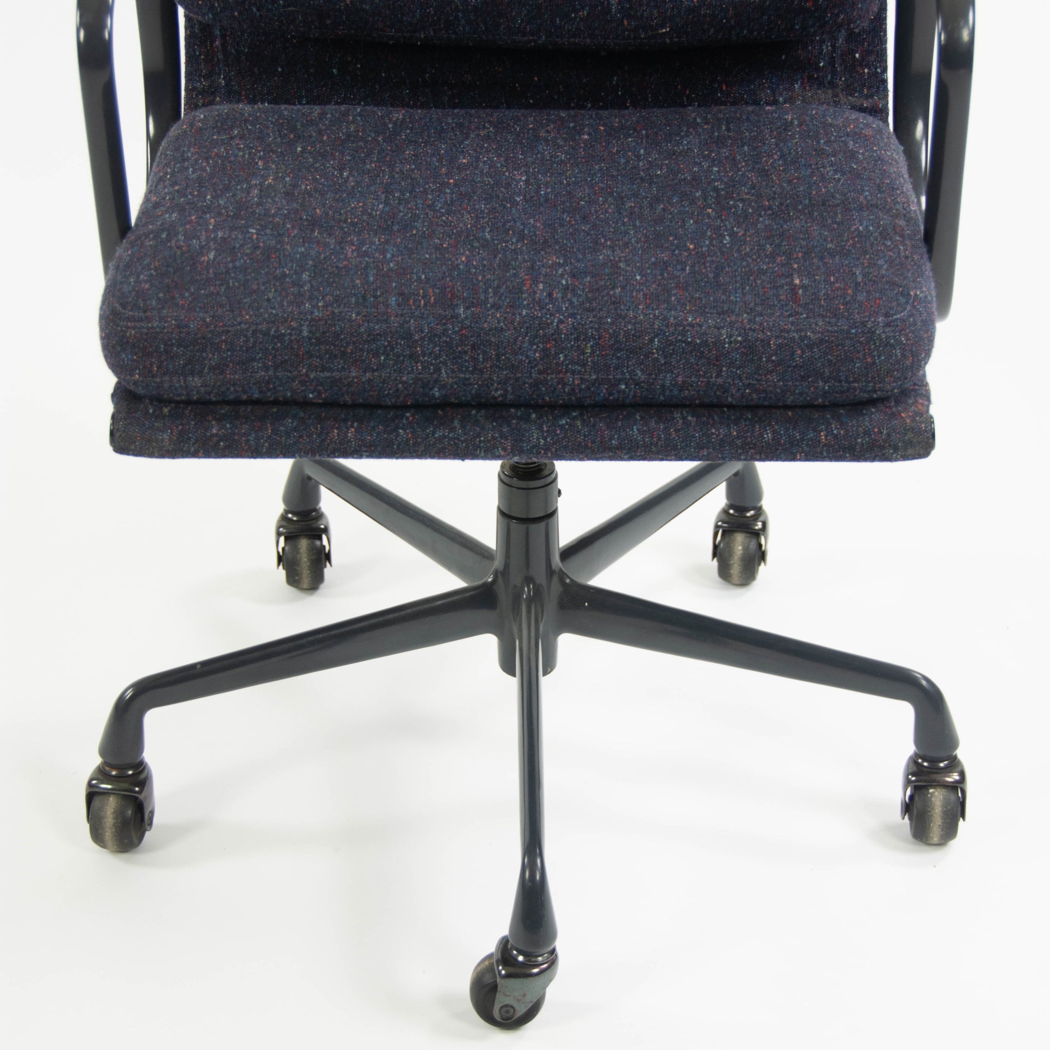 Eames Herman Miller Vintage 1993 High Back Soft Pad Aluminum Group Chair Fabric